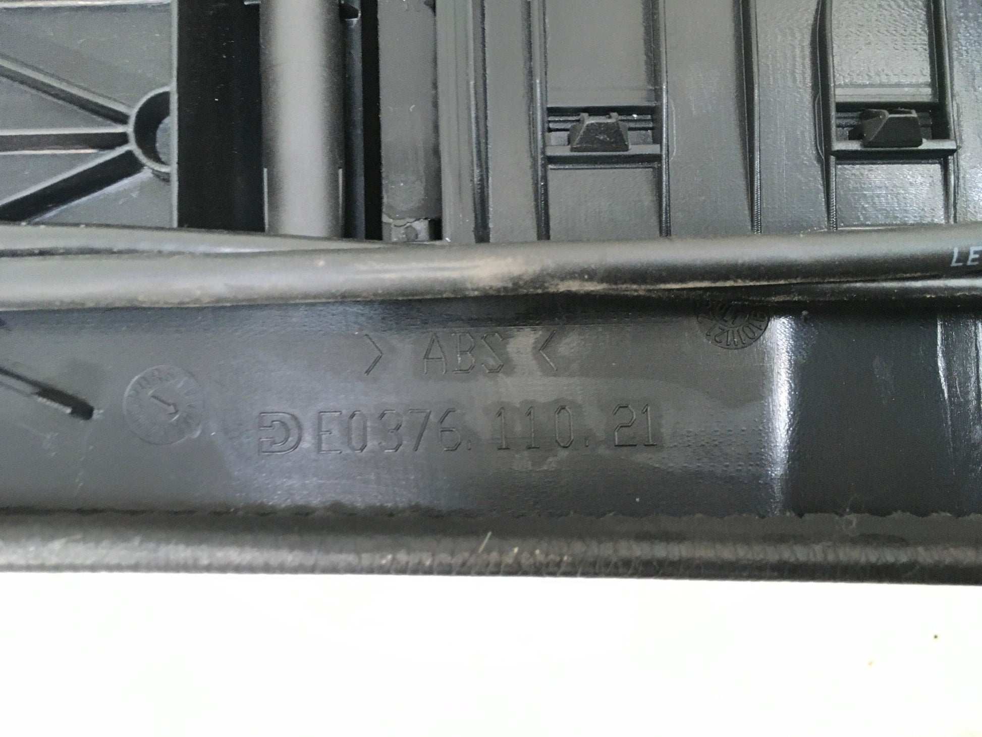 Consola central Mercedes w203 - E037611021