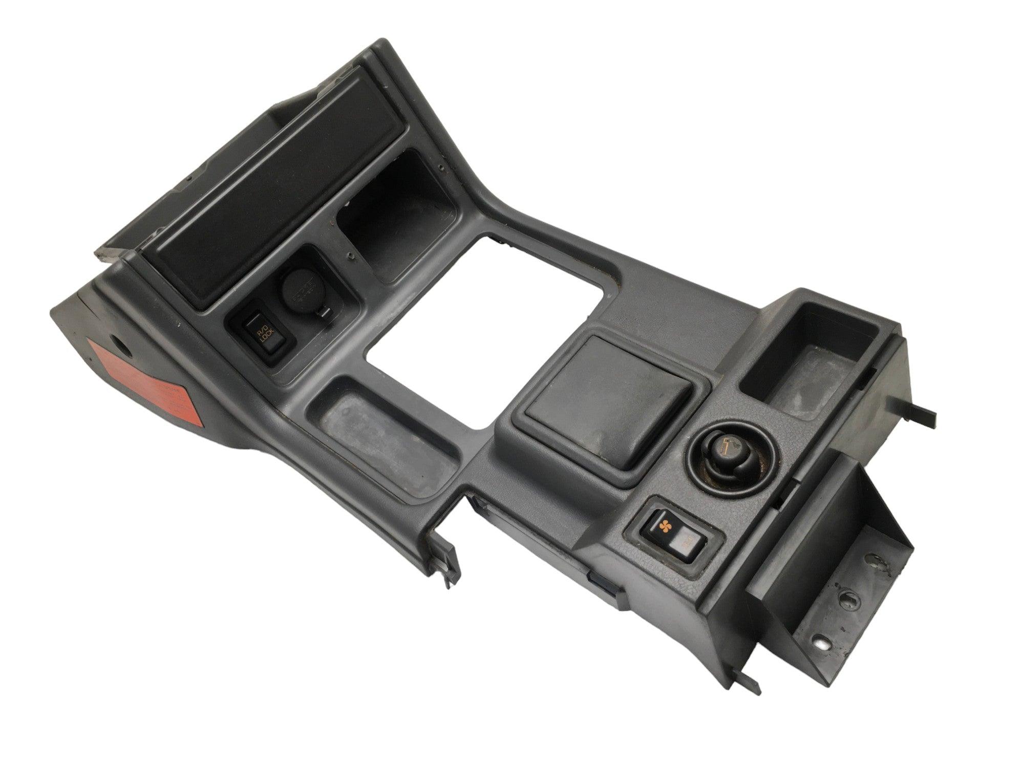 Consola central Mitsubishi Pajero II - MB878217 _