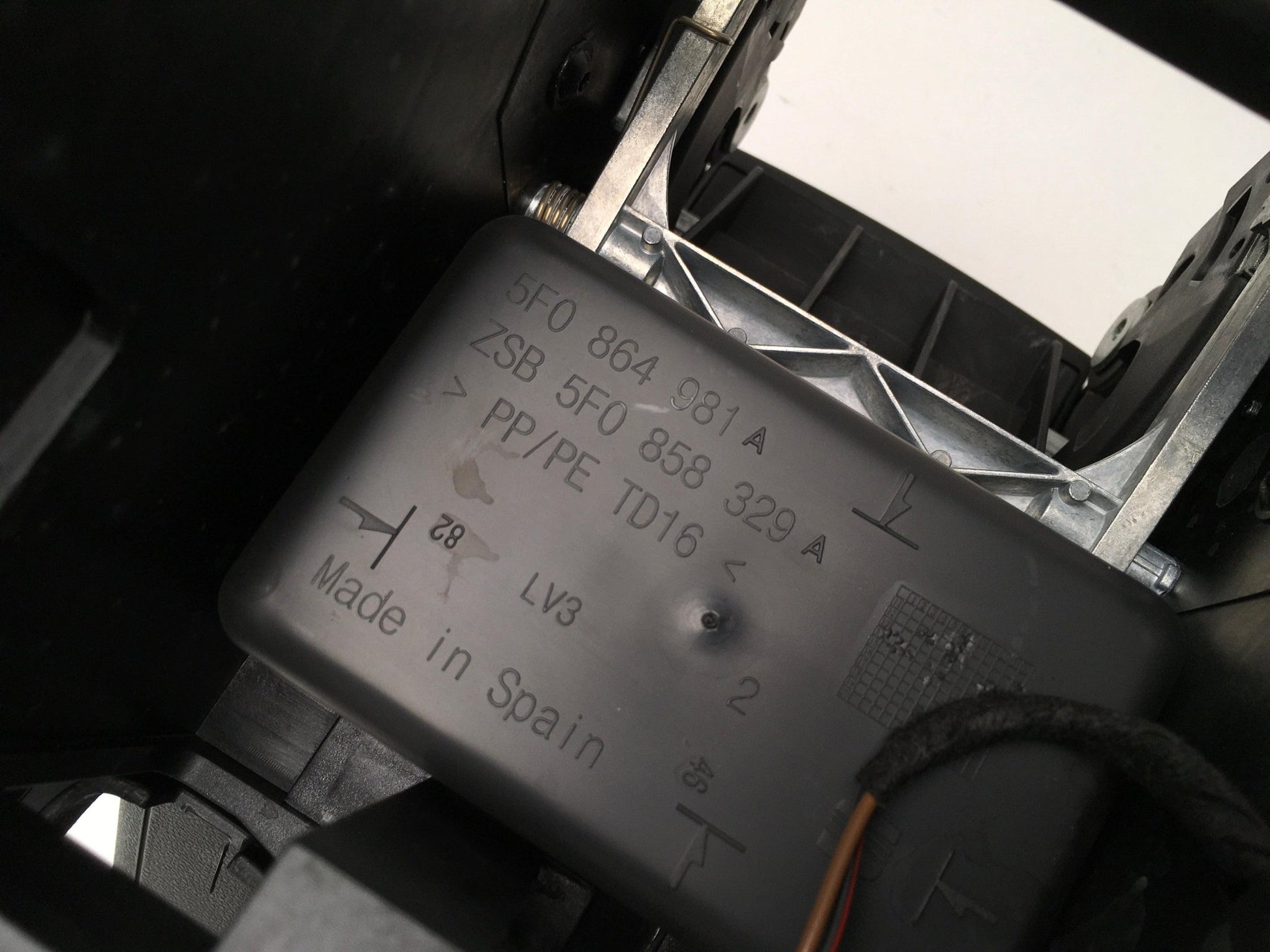 Consola central Seat Leon III 5F - 5F0864981A