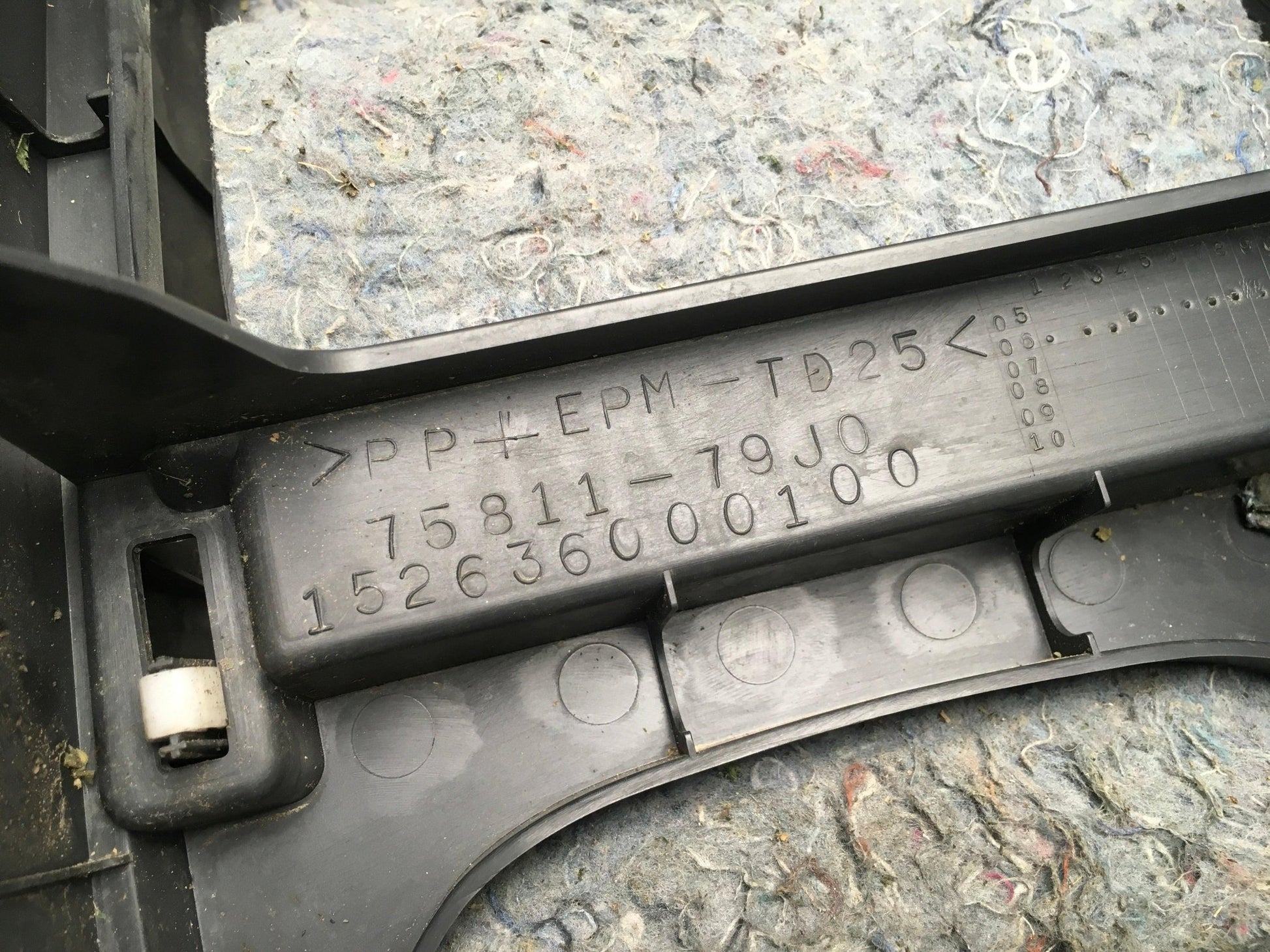 Consola central Suzuki Sx4 Fiat Sedici - 7581179J0