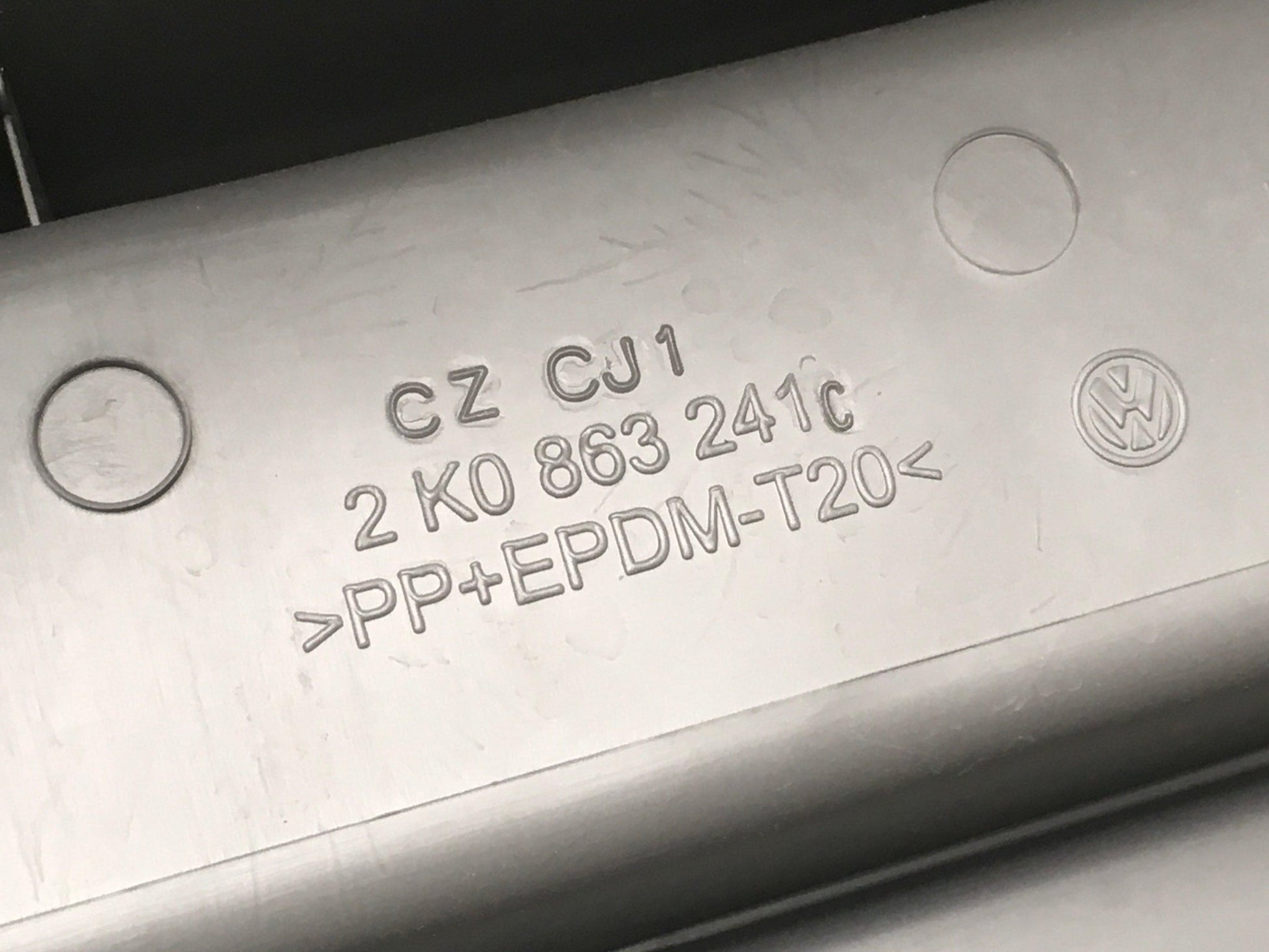 Consola central VW Caddy III - 2K0863241C