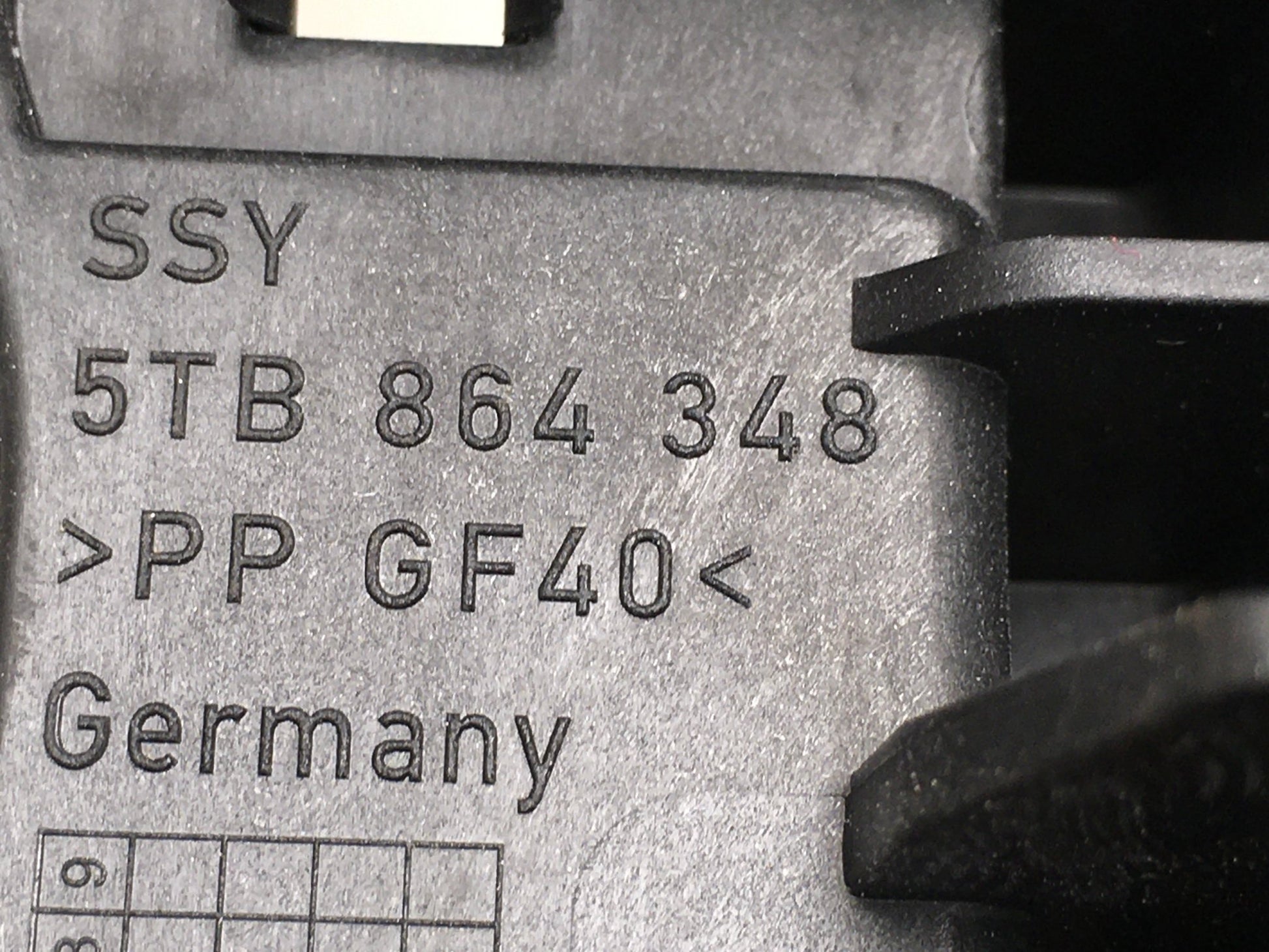 Consola central VW Touran 5T - 5TB864348