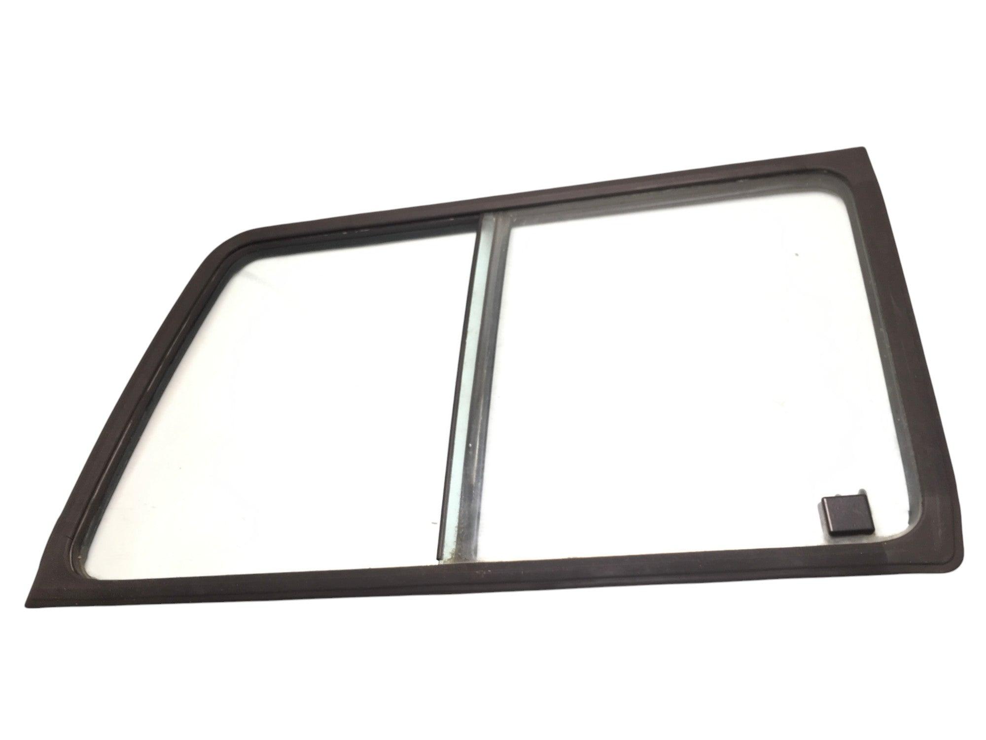 Cristal tra dcha Mitsubishi Montero L040 - DGM36E65VT _