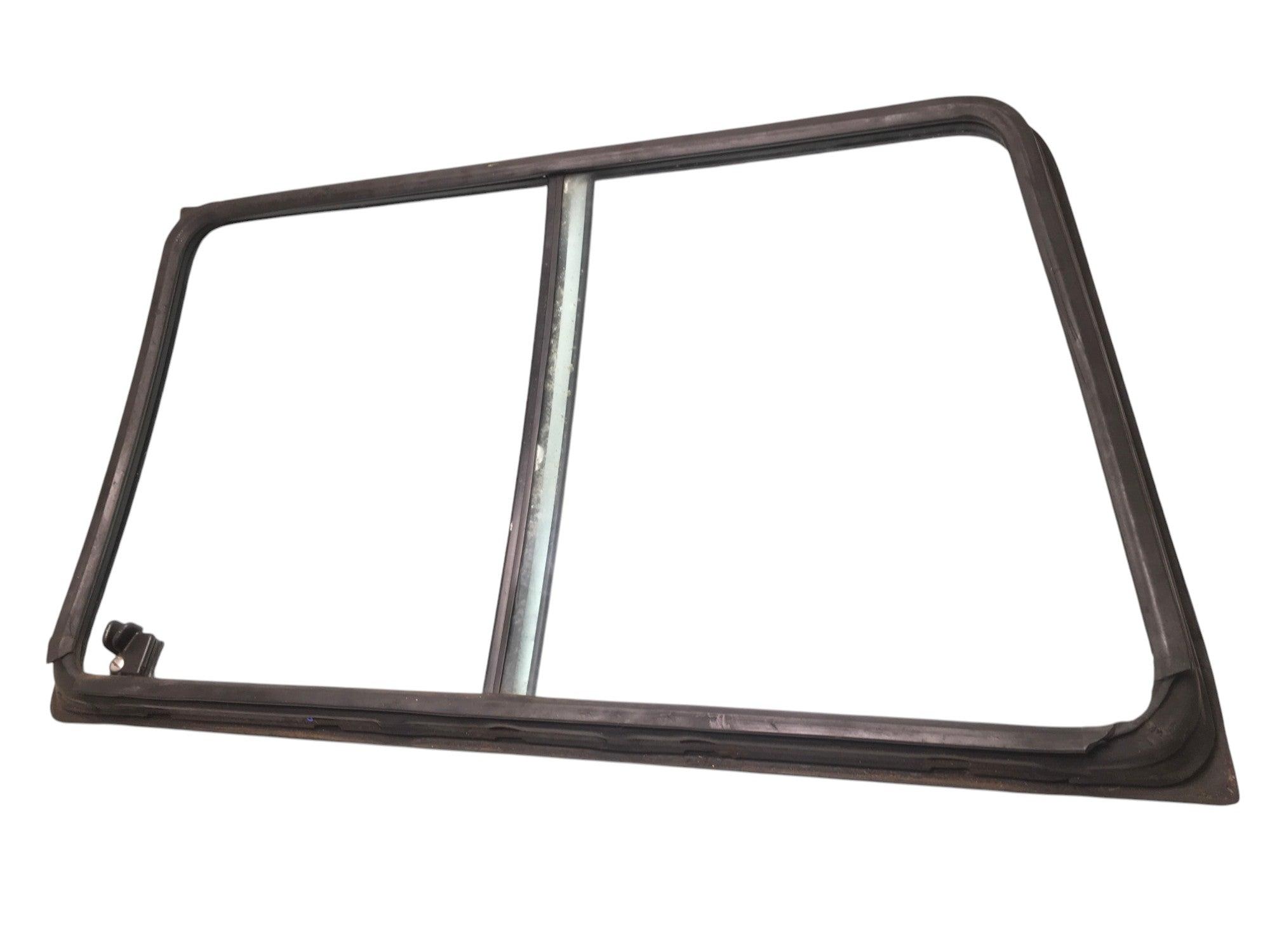 Cristal tra dcha Mitsubishi Montero L040 - DGM36E65VT _