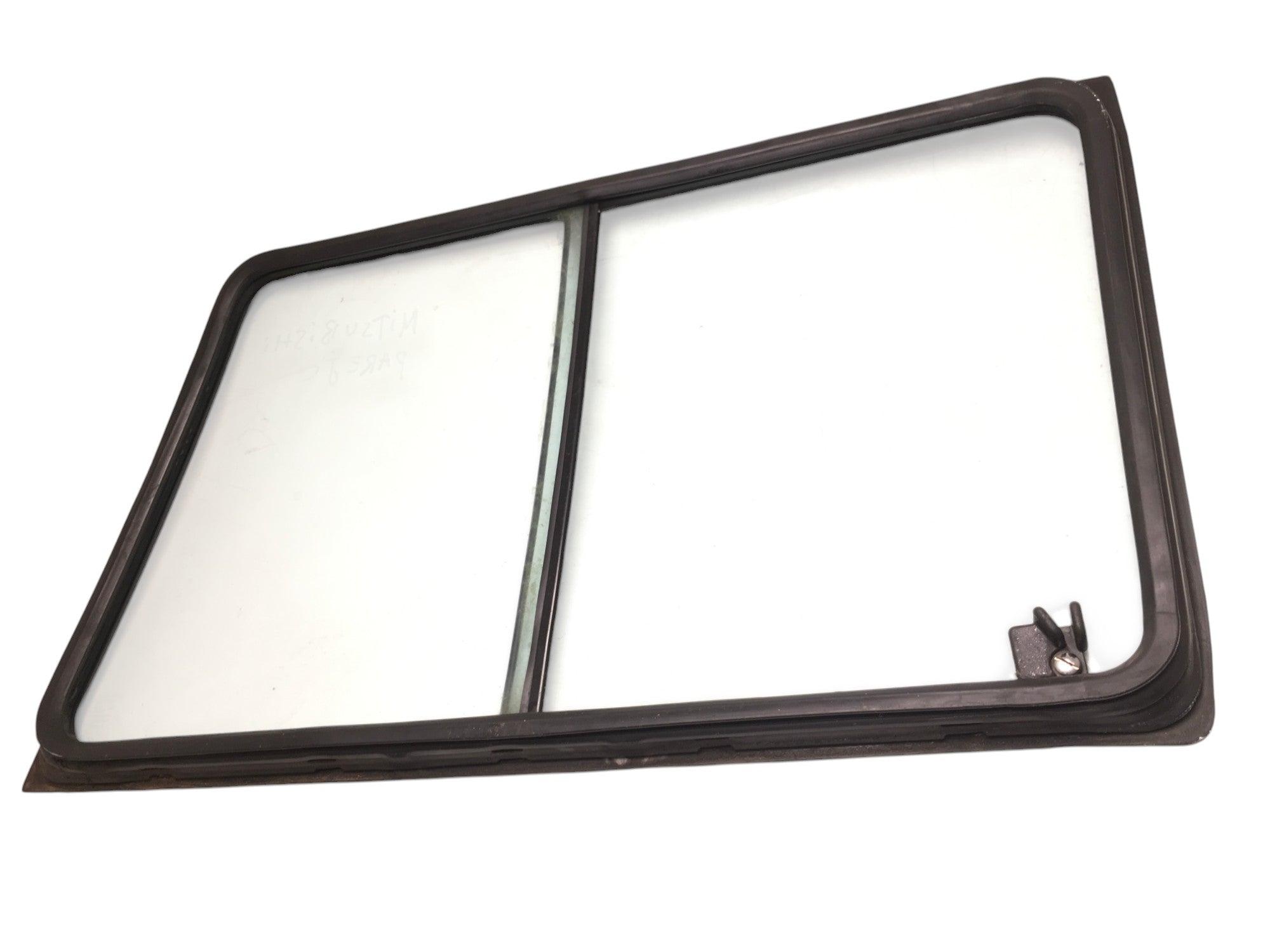 Cristal tra izq Mitsubishi Montero L040 - DGM36E65VT