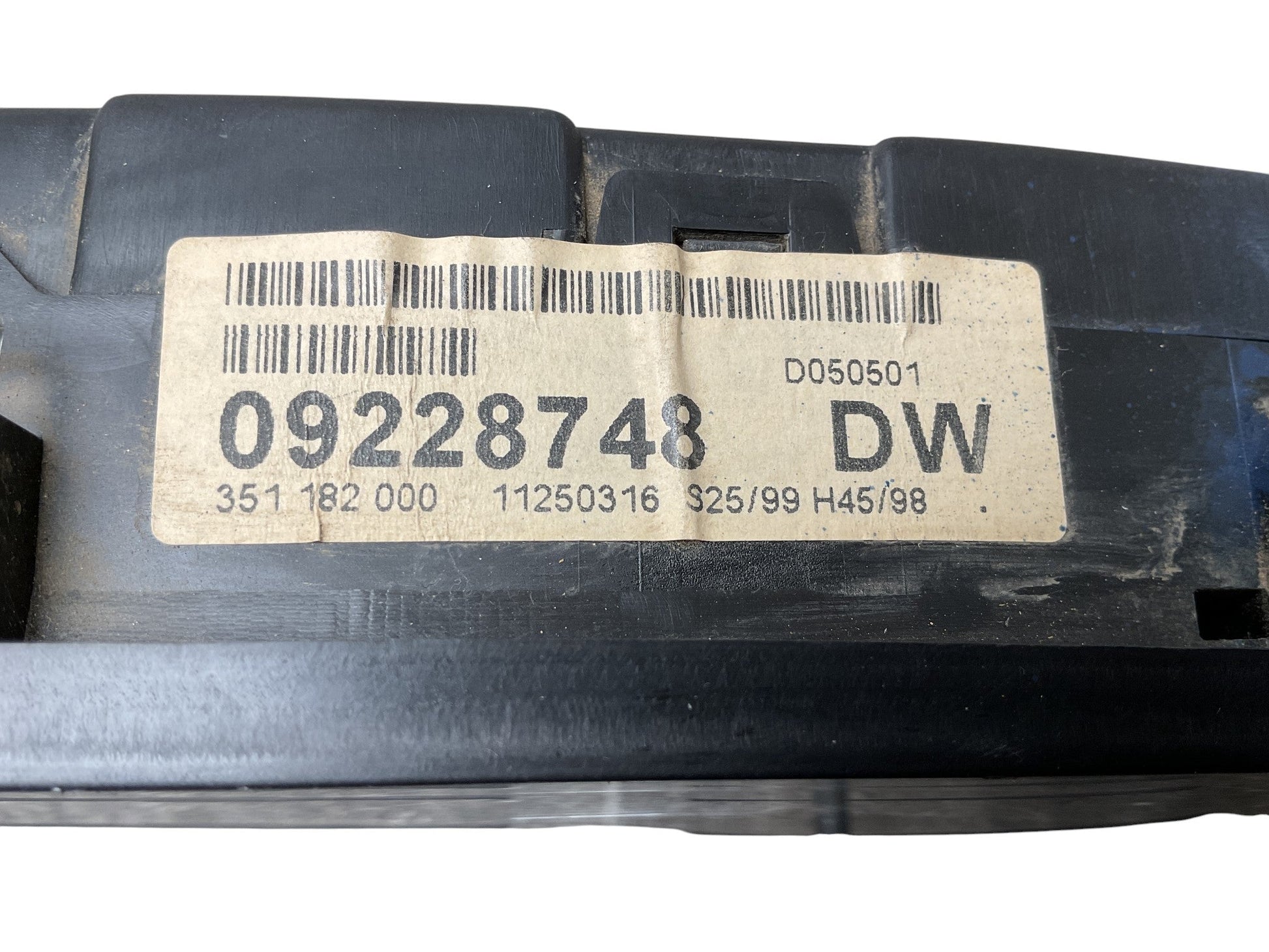 Cuadro de instrumentos Opel Astra G 98 - 05 - 09228748