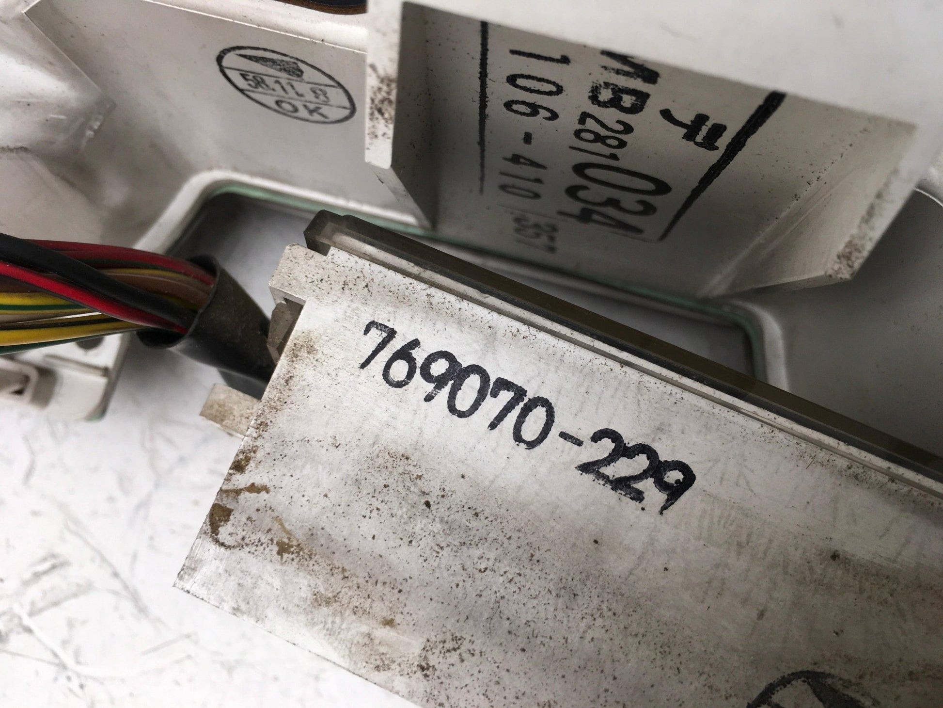 Cuadro instrumentos Mitsubishi Montero L040 - MB281034