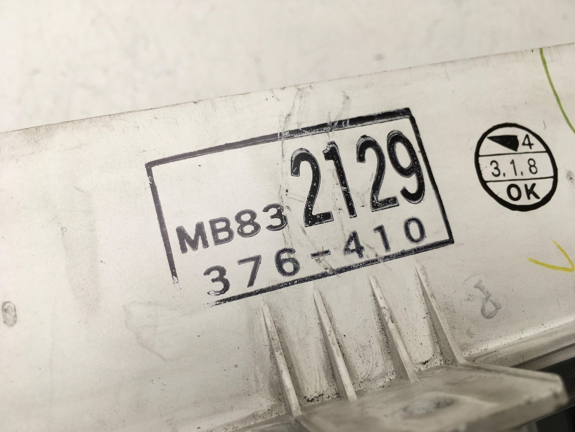 Cuadro instrumentos Mitsubishi Pajero II - MB832129