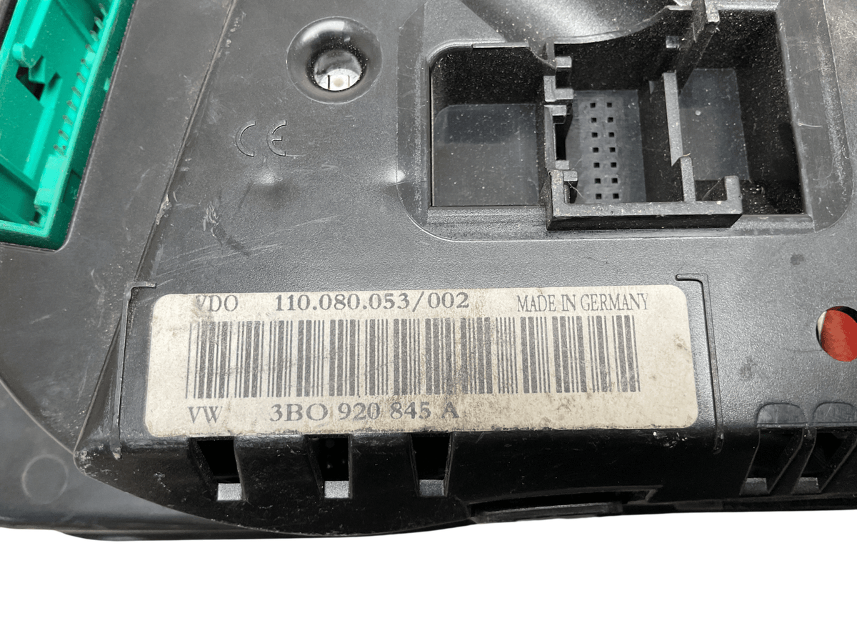 Cuadro instrumentos VW Passat B5 00-05 - 3B0920845A