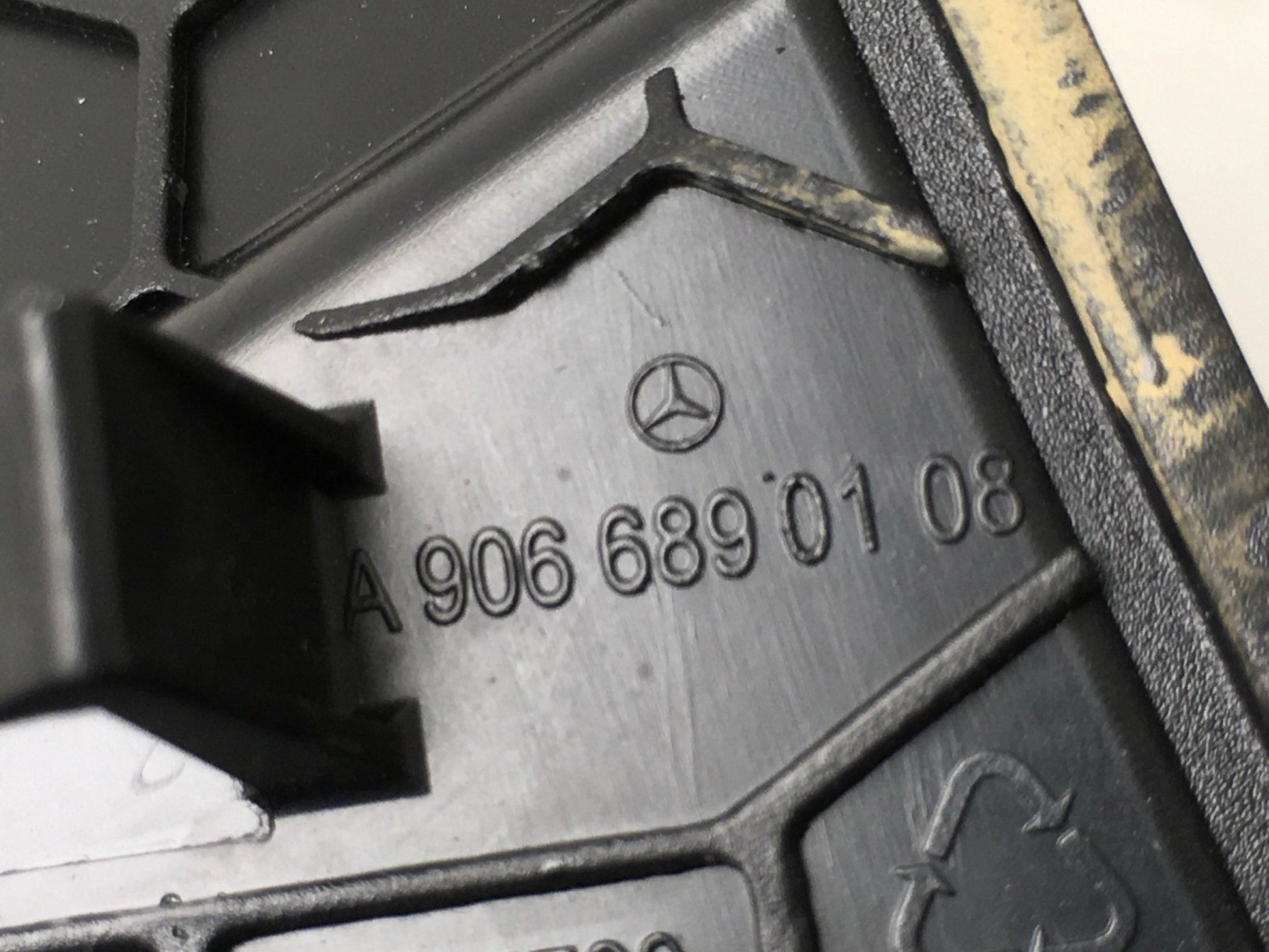 Cubierta Altavoz Mercedes Sprinter W906 - A9066890008