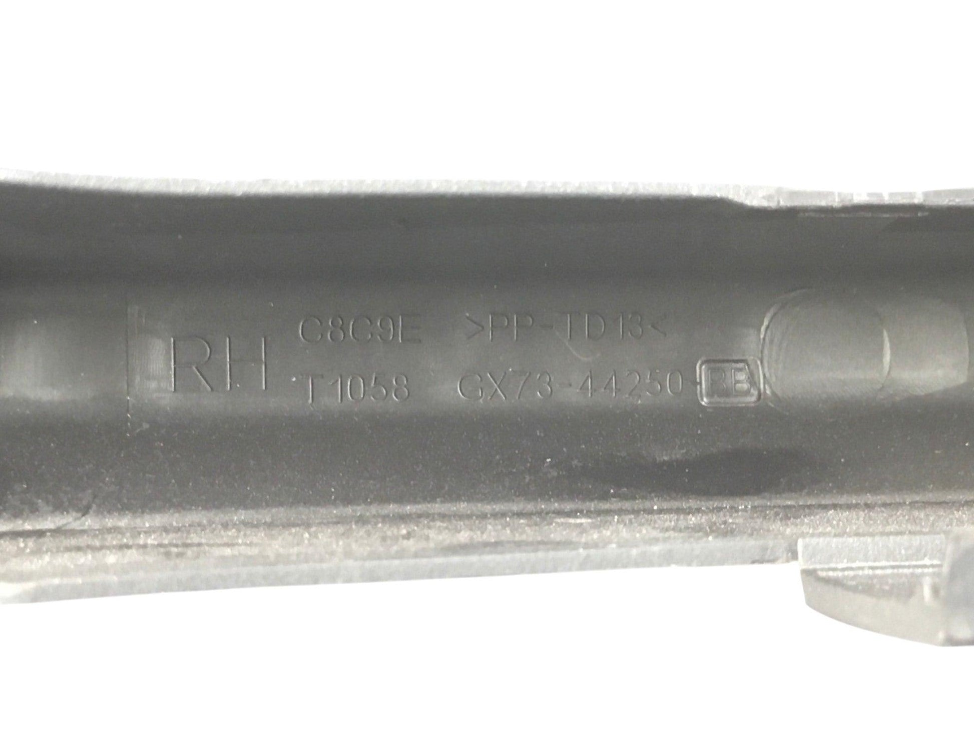 Cubierta bisagra porton Jaguar XE - GX7344250BB