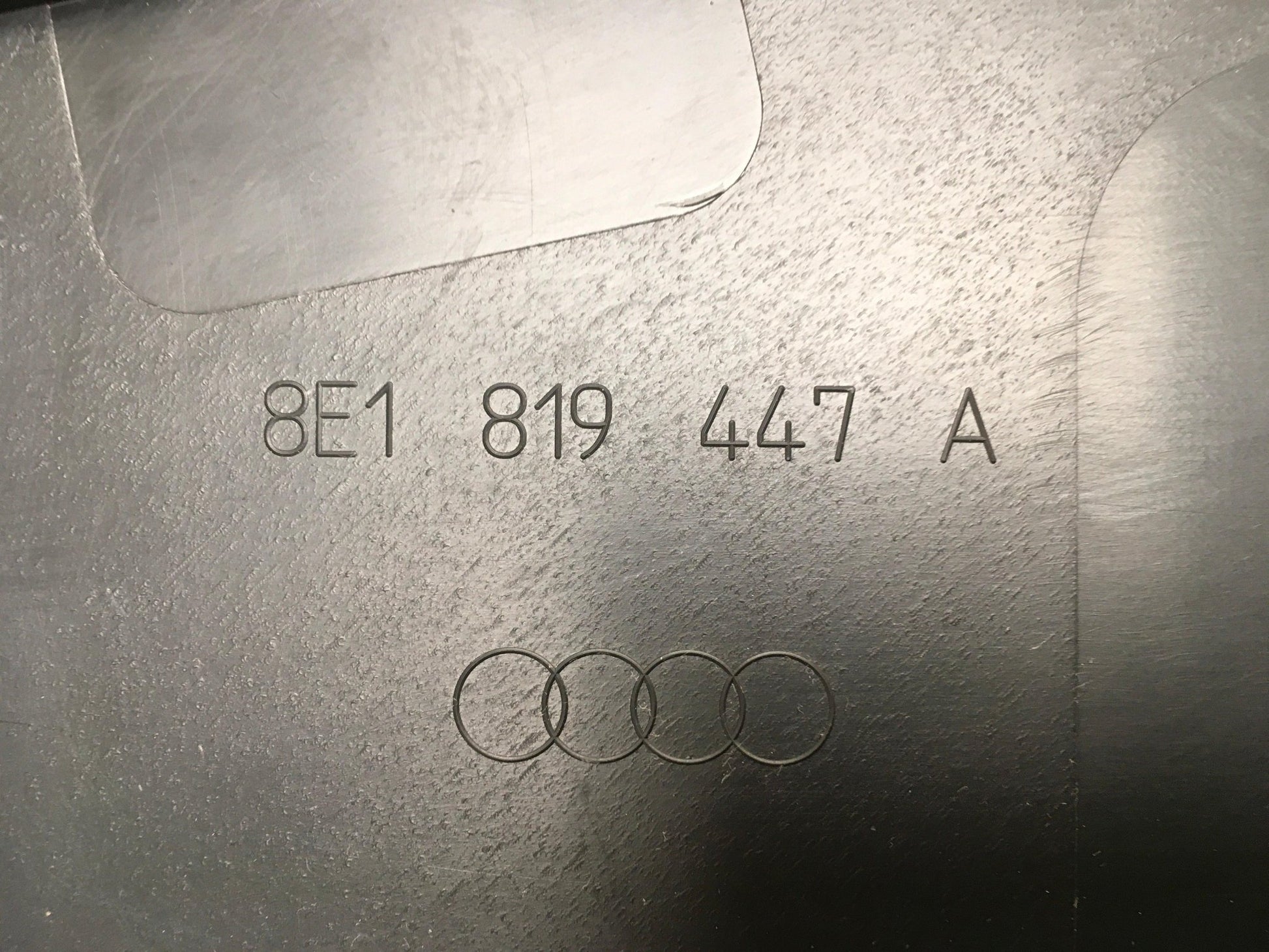 Cubierta caja de agua Audi A4 8E - 8E1819447A