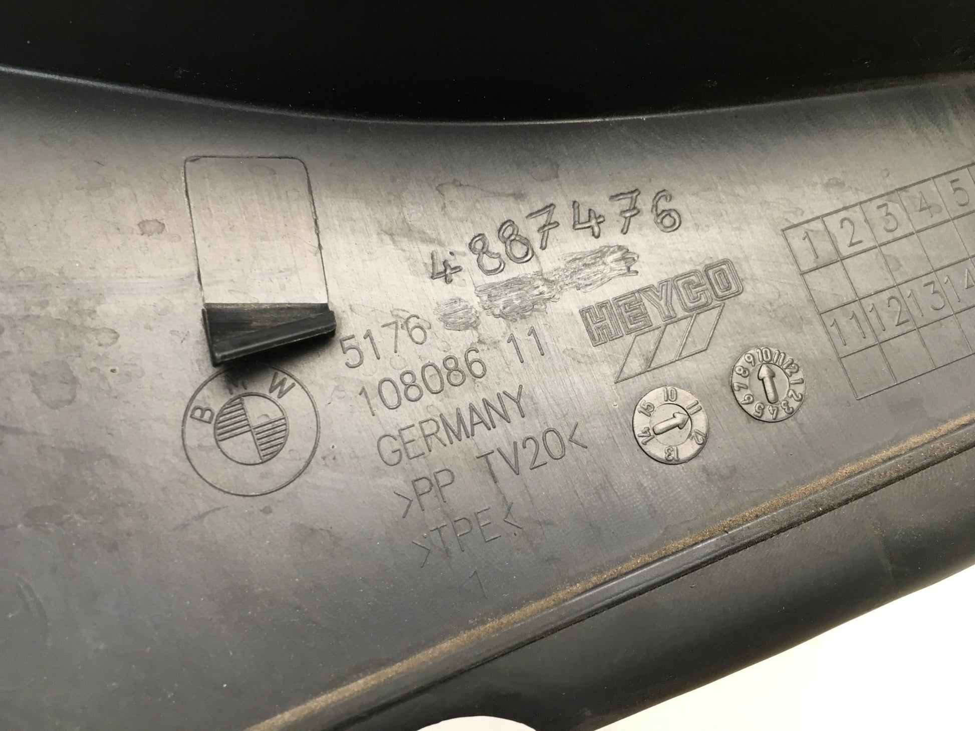 Cubierta guardabarros del dcha BMW F30 - 51764887476