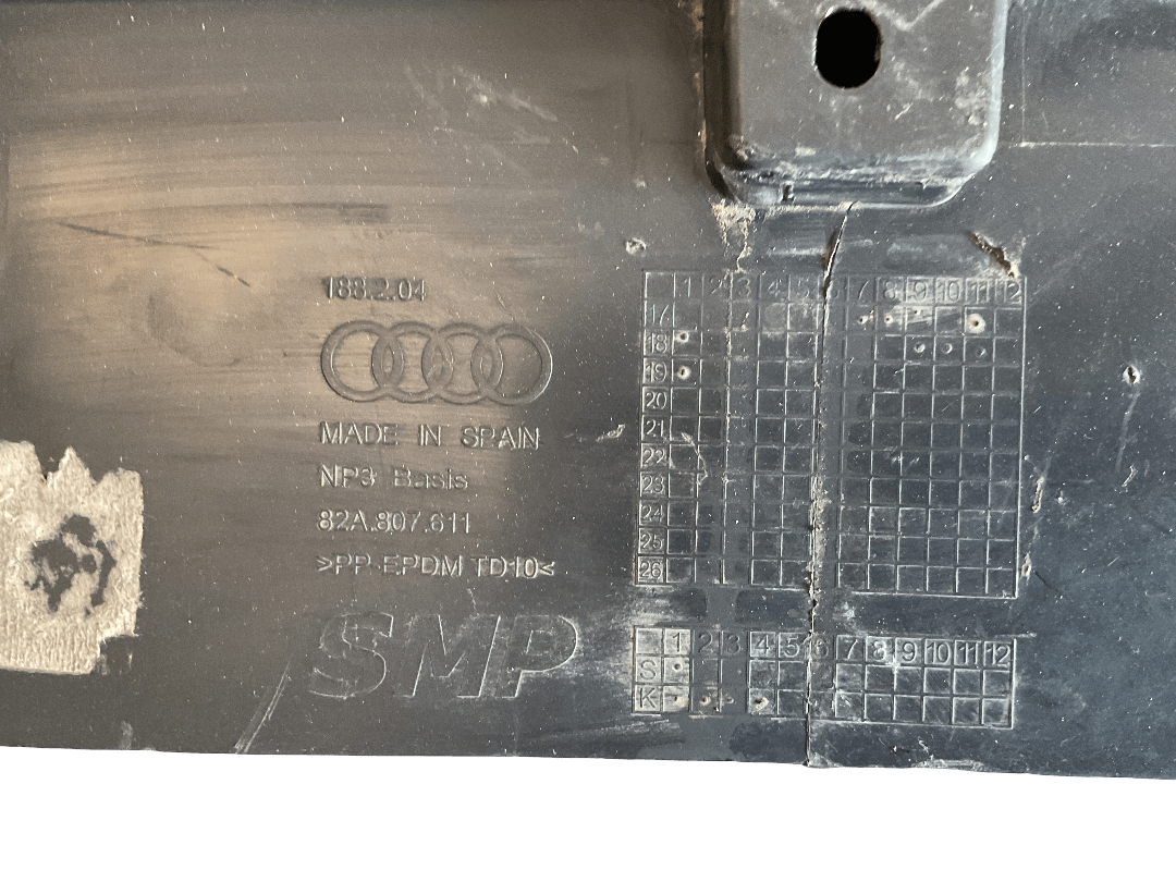 Cubierta inferior del paragolpes Audi A1 Sportback 18-24 - 82A807611