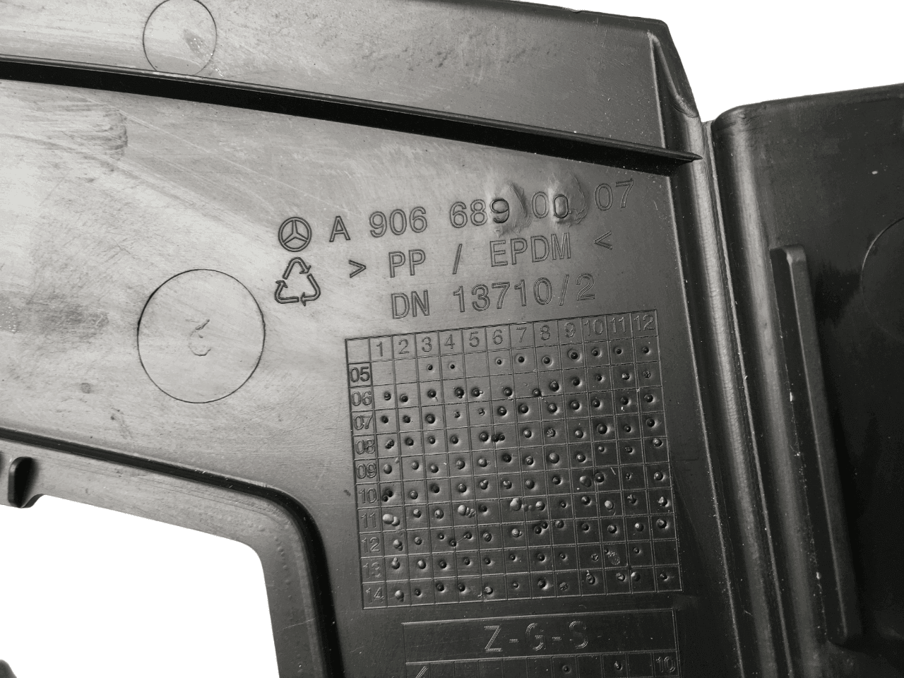 Cubierta izquierda Salpicadero Mercedes W906 - A9066890007