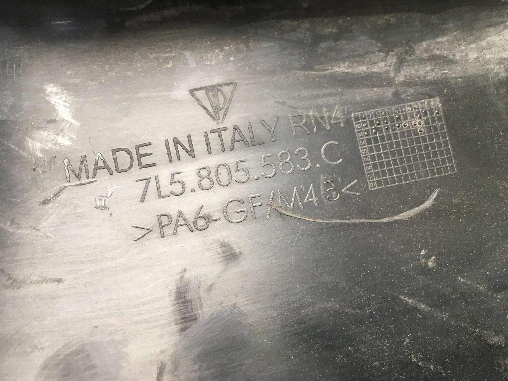 Cubierta Motor Porsche Cayenne 9PA - 7L5805583C