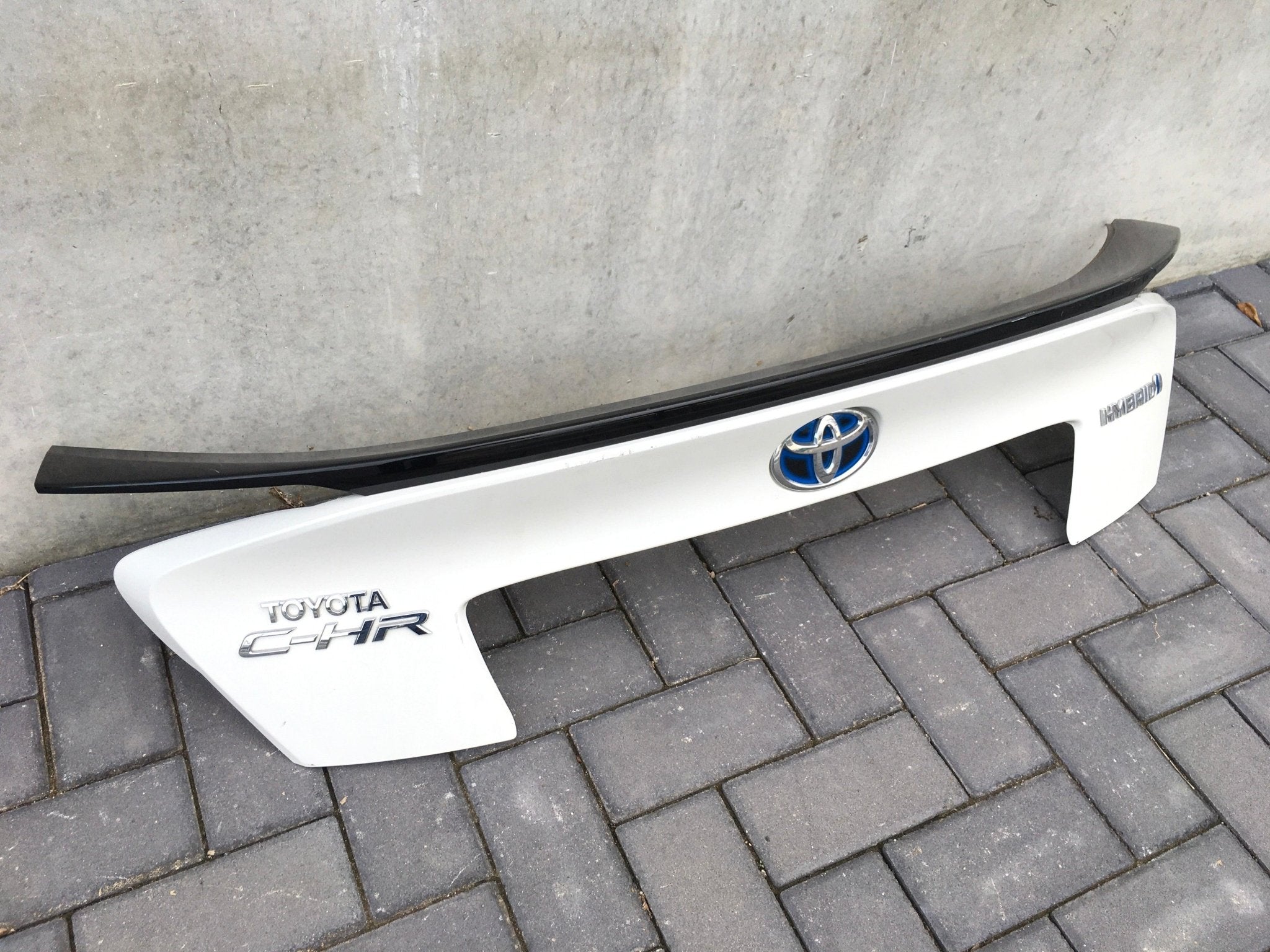 Cubierta Porton Toyota C-HR - 76811F4010