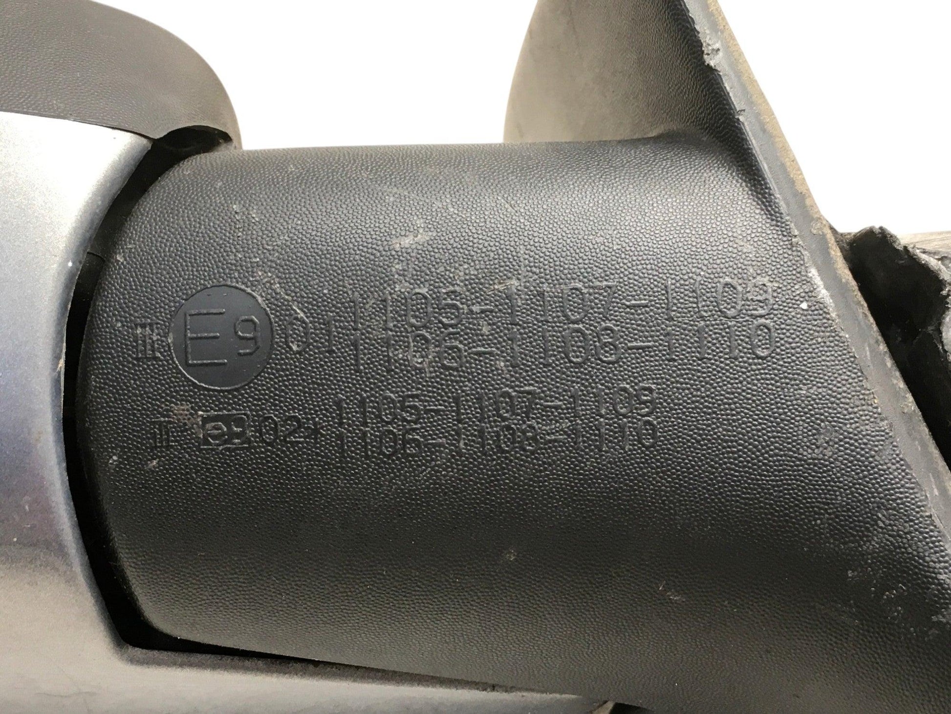 Cubierta Retrovisor izq Renault Megane II - E90111051107