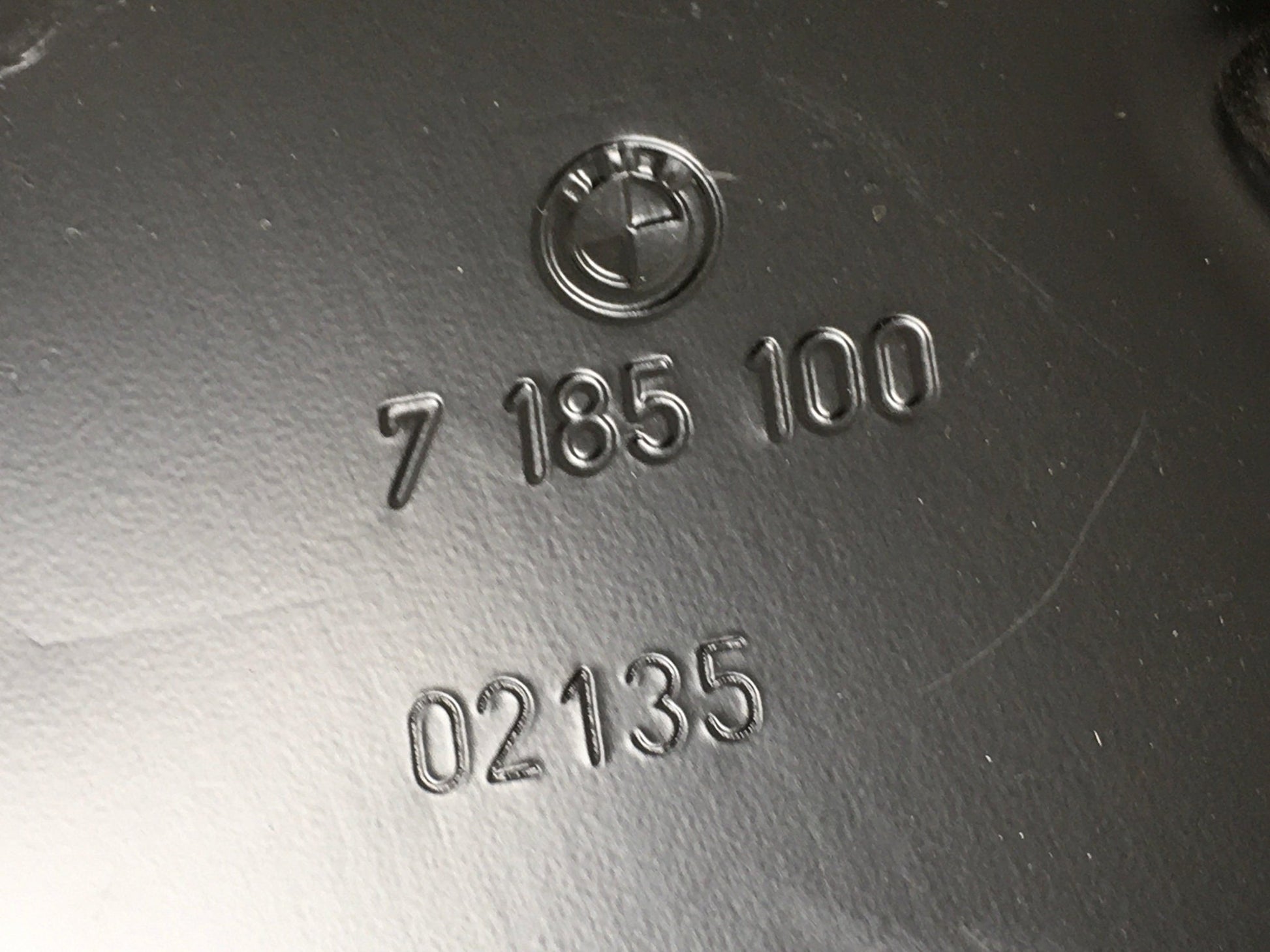 Cubierta tra dcha maletero BMW E93 - 7185100