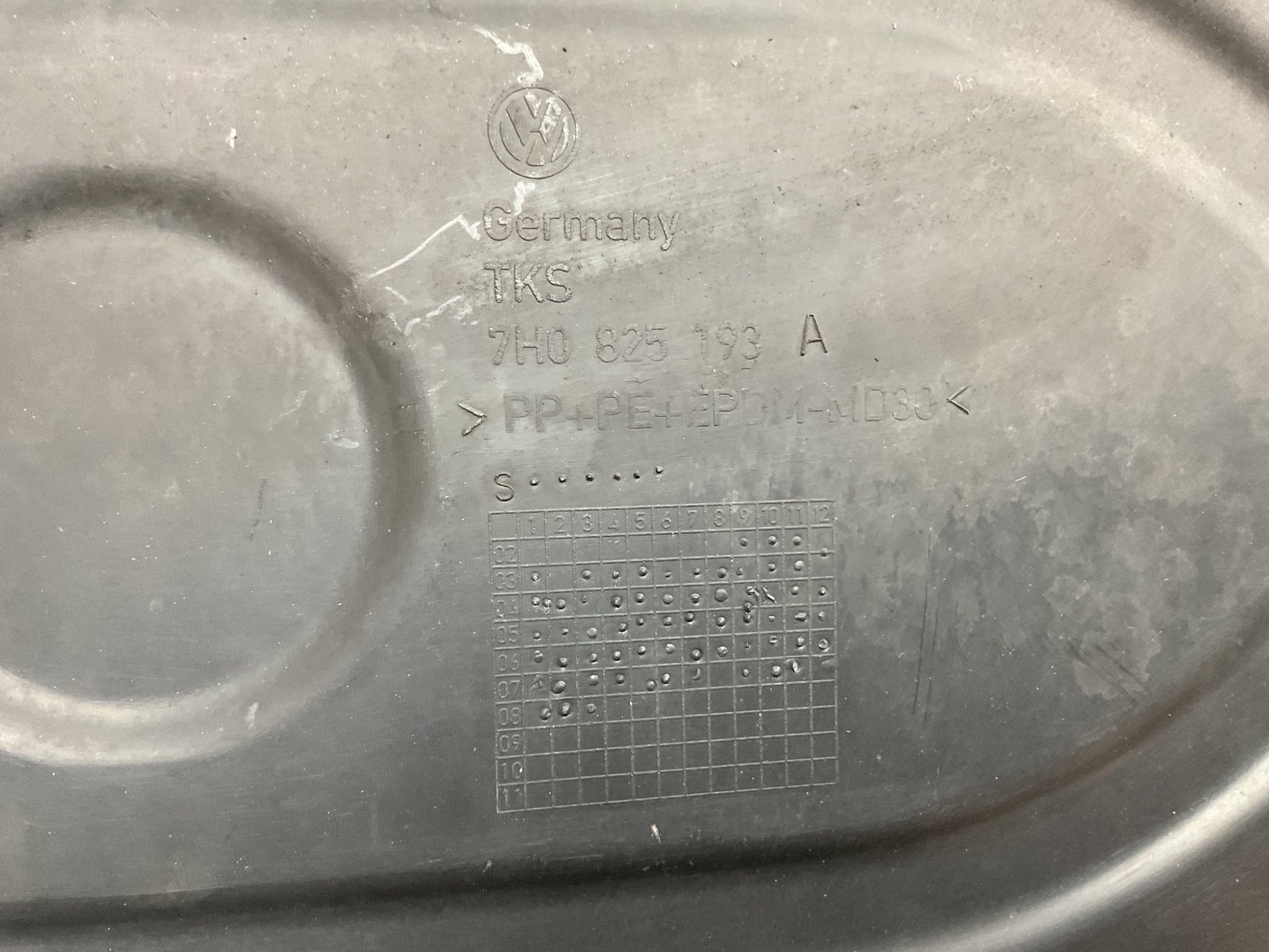 Cubre bajos VW T5 2003 - 2015 - 7H0825193