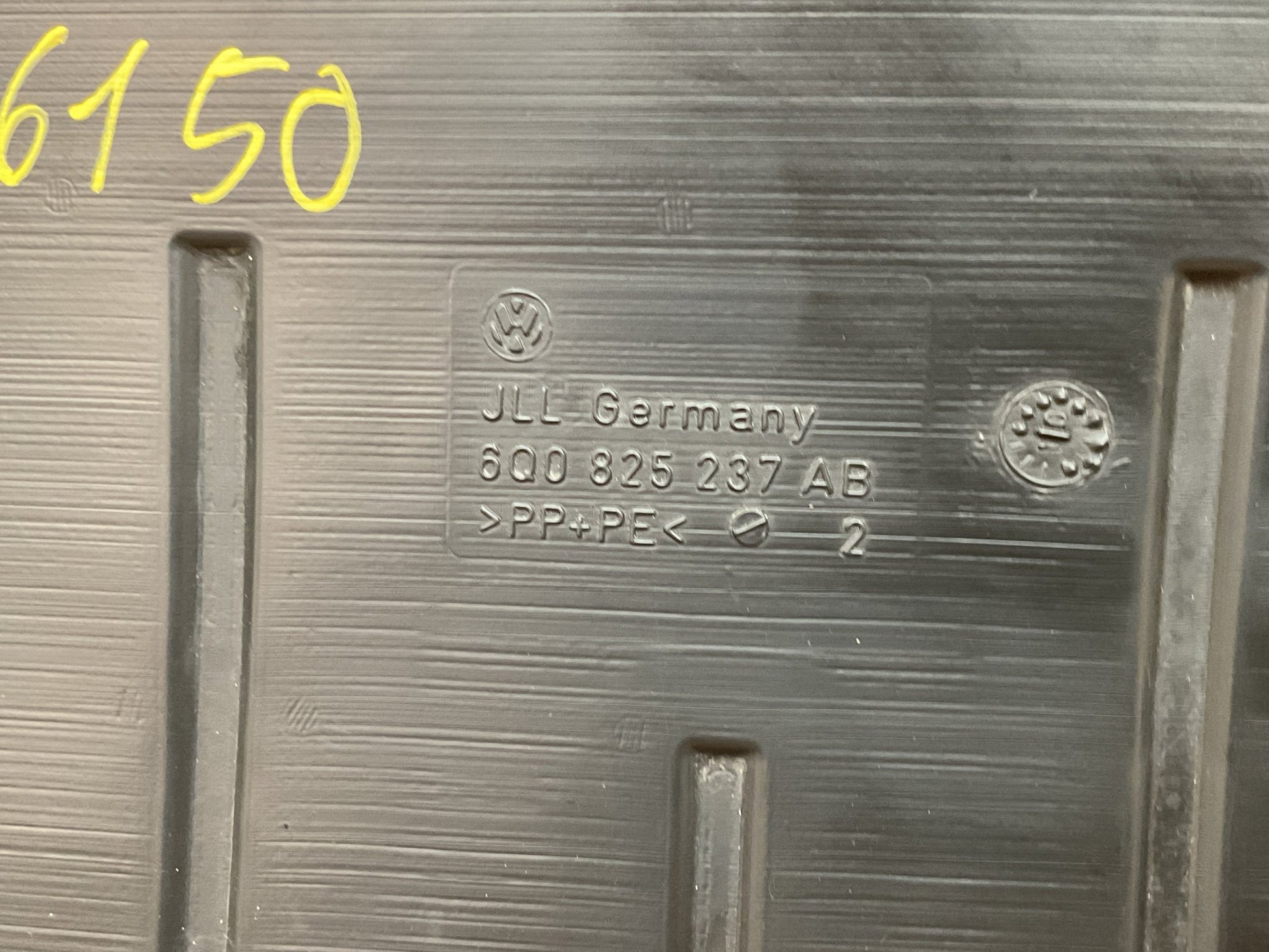 Cubre Carter motor VW 6Q0825237AB - 6Q0825237AB