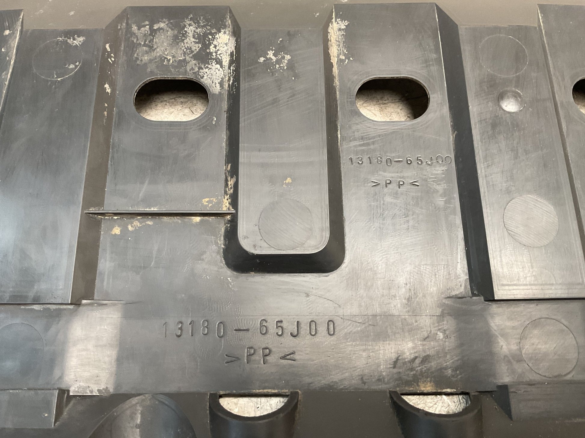 Cubre Carter Suzuki Grand Vitara 2006 - 2011 - 1318065J00