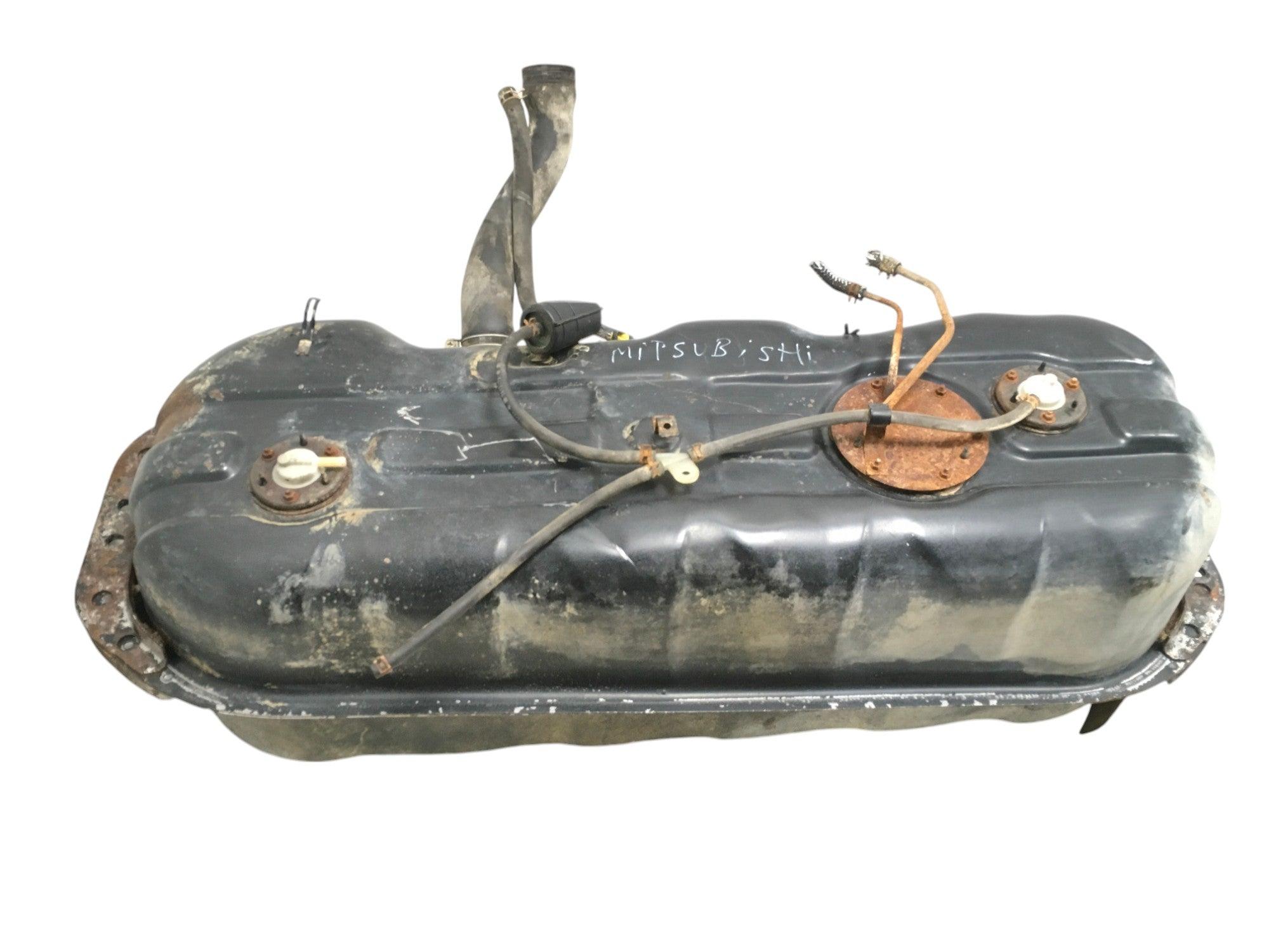 Deposito Combustible Mitsubishi L200 K6/7 - MN120319
