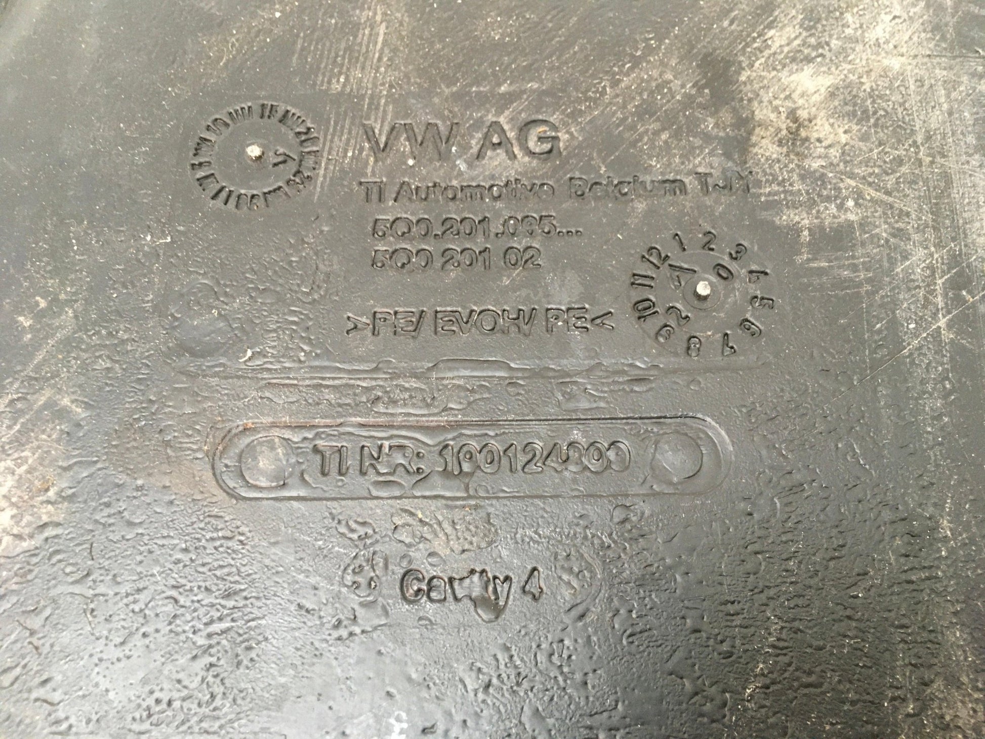 Deposito combustible VW 5Q0201085 - 5Q0201085