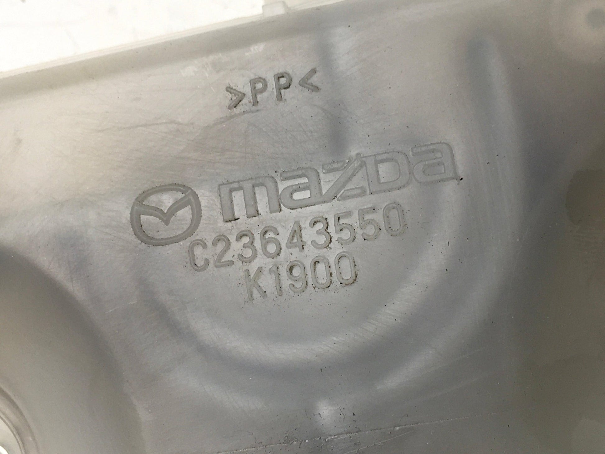 Deposito servo Mazda 5 - C23643550