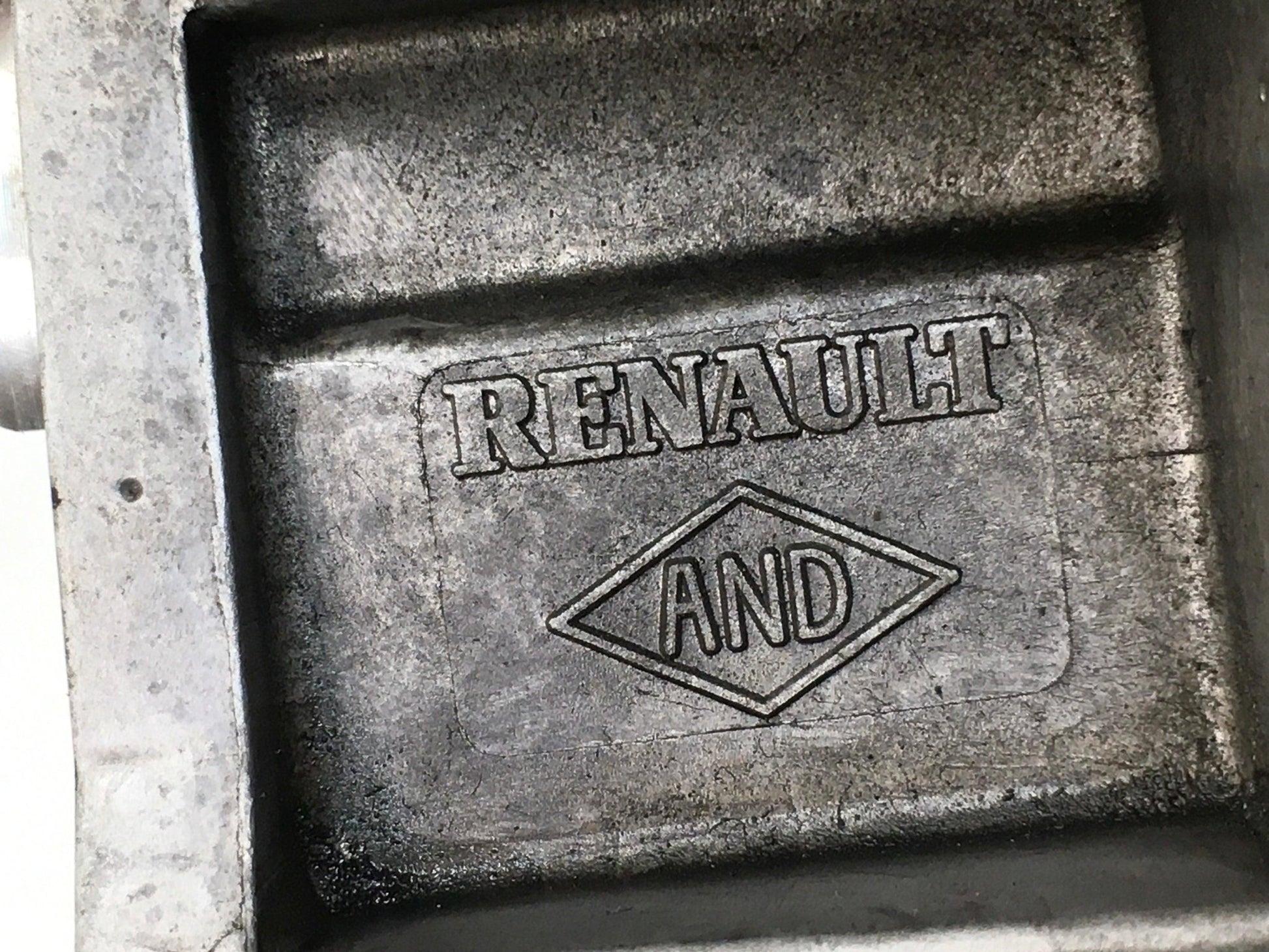 Depresor Freno Renault 146504799R - 146504799R