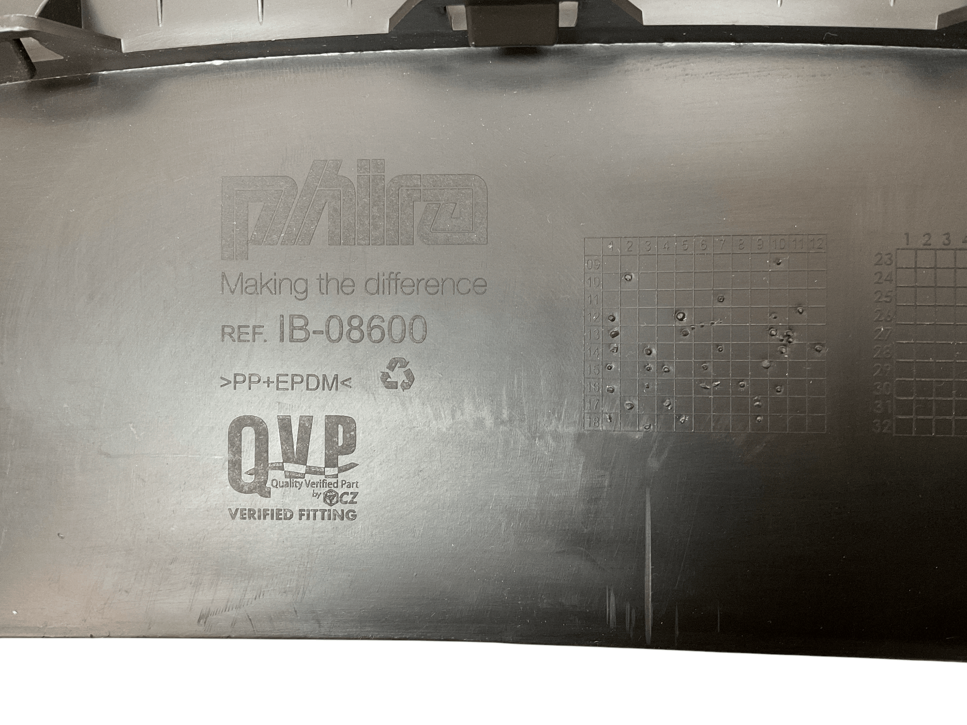 Difusor para golpes delantero SEAT Ibiza IV 08 - 17 - 6J08059039B9