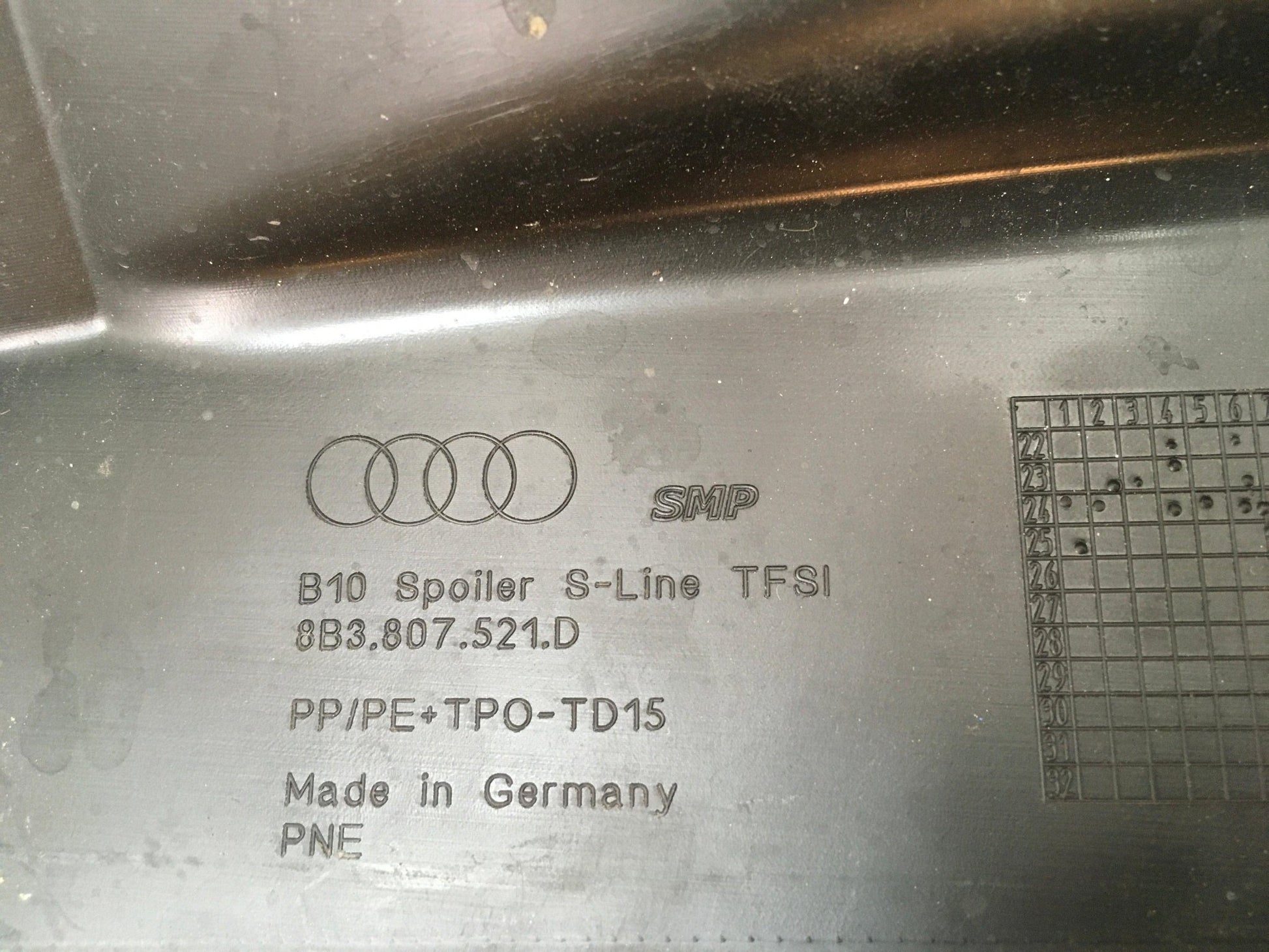 Difusor paragolpes trasero Audi A5 S-Line B10 - 8B3807521D