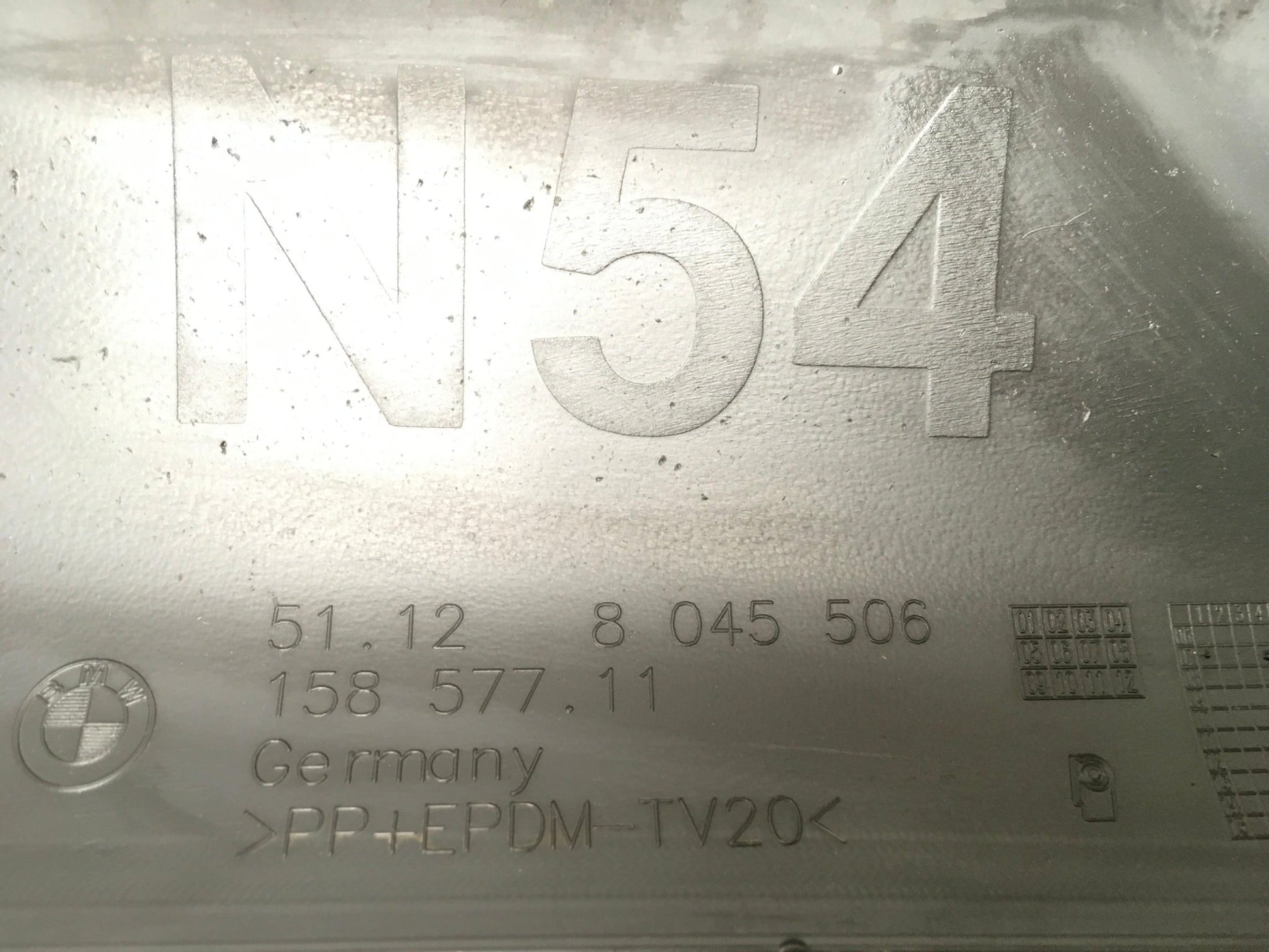 Difusor paragolpes trasero BMW E88 E92 - 51128045506