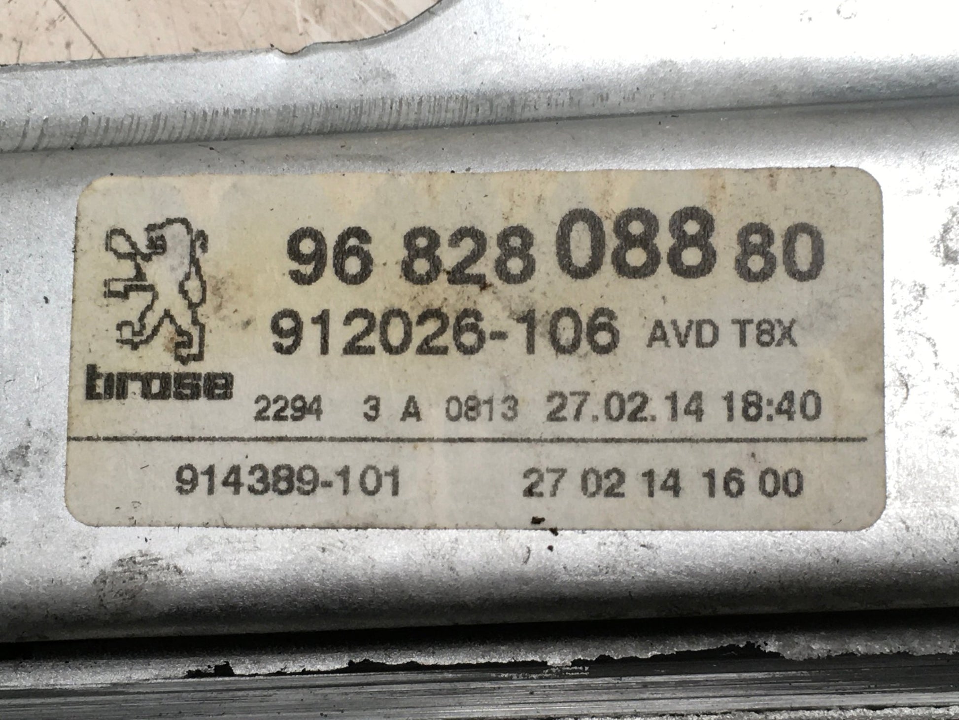 Elevalunas del dcho Peugeot 5008 3008 - 9682808880