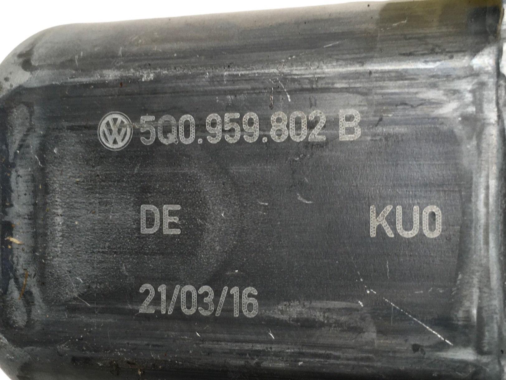 Elevalunas del dcho Seat Leon III 5F - 5Q0959802B