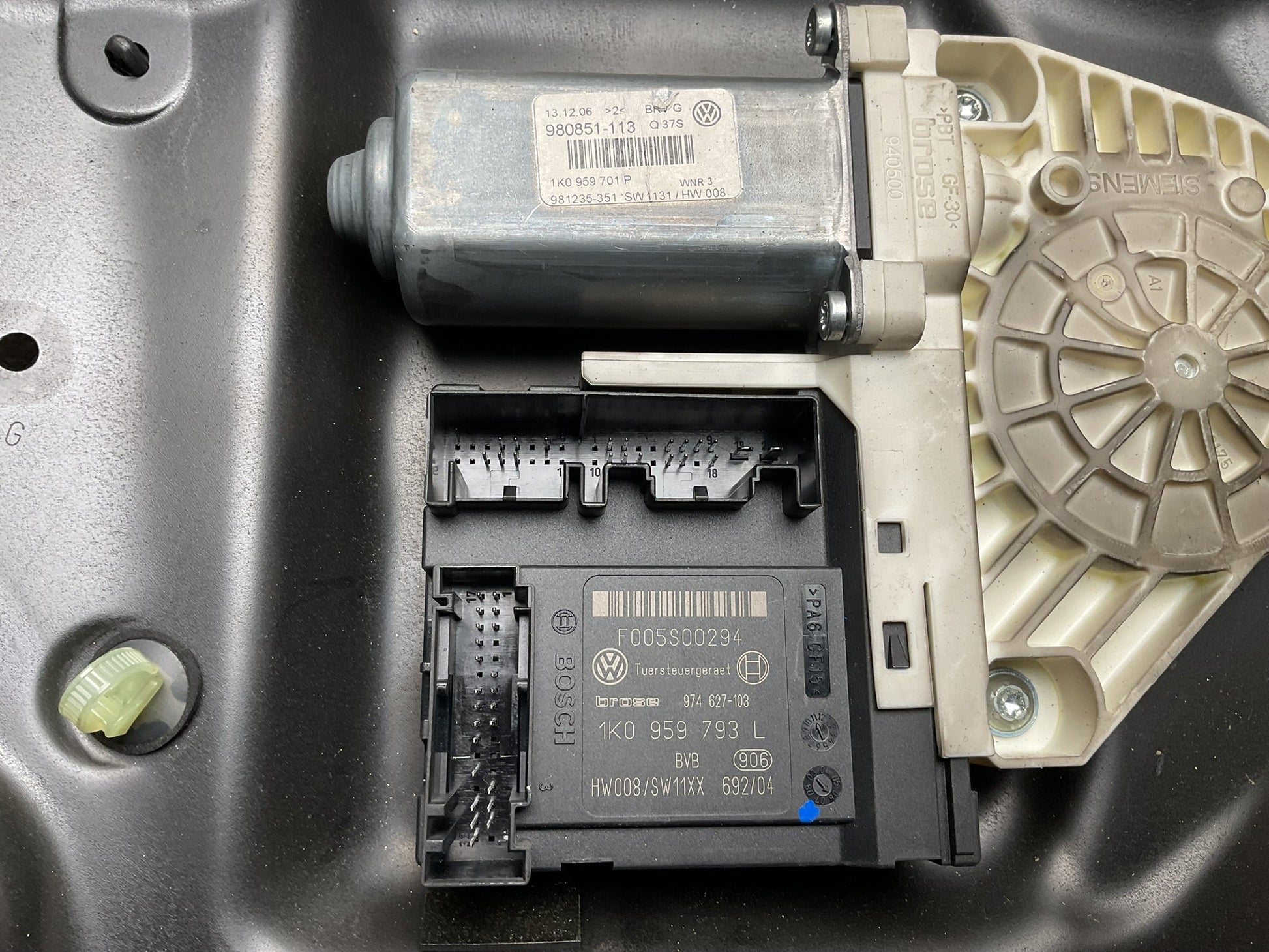 Elevalunas del izq VW Passat B6 3C - 3C1837755G