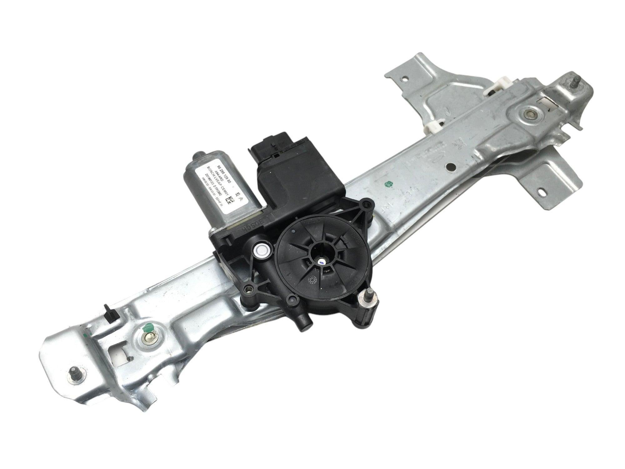 Elevalunas tra dcha Peugeot 2008 - 9829512980