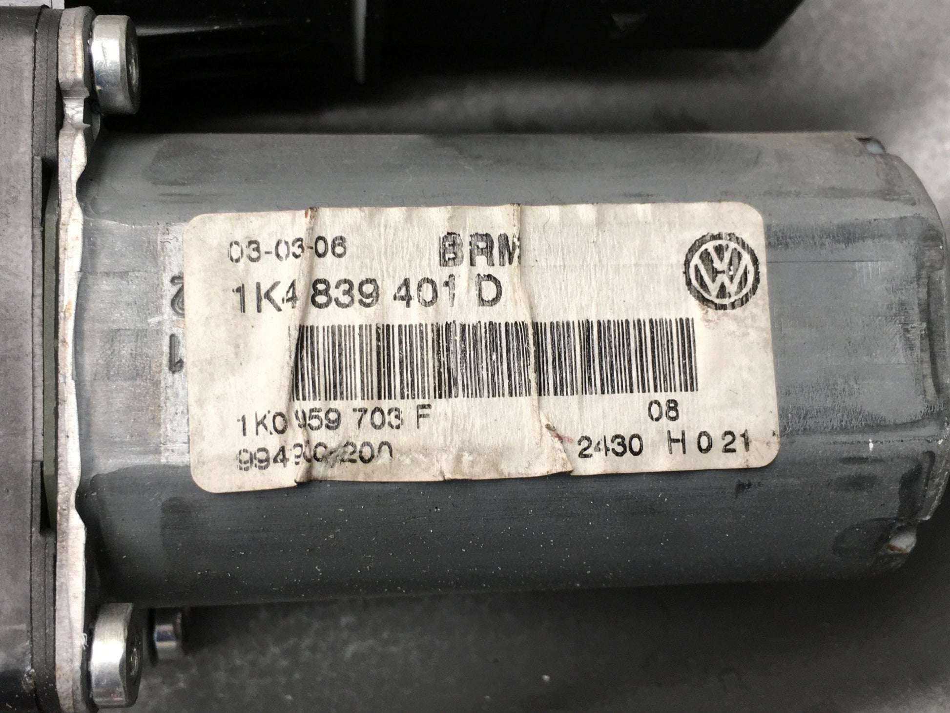 Elevalunas trasero izq VW Golf V - 1K4839401D
