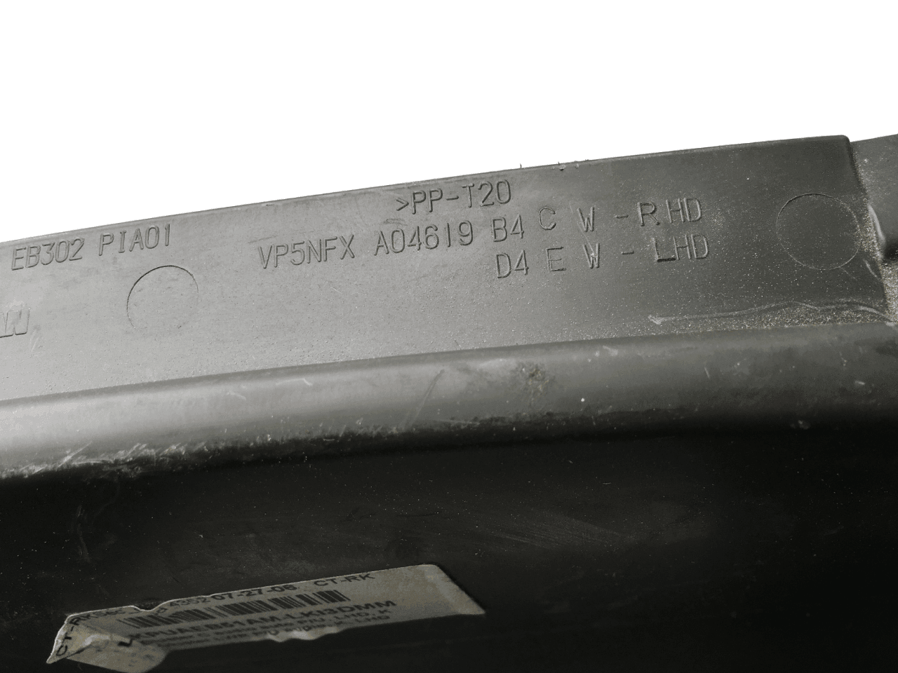 Embellecedor central Nissan 68246EB302 - 68246EB302