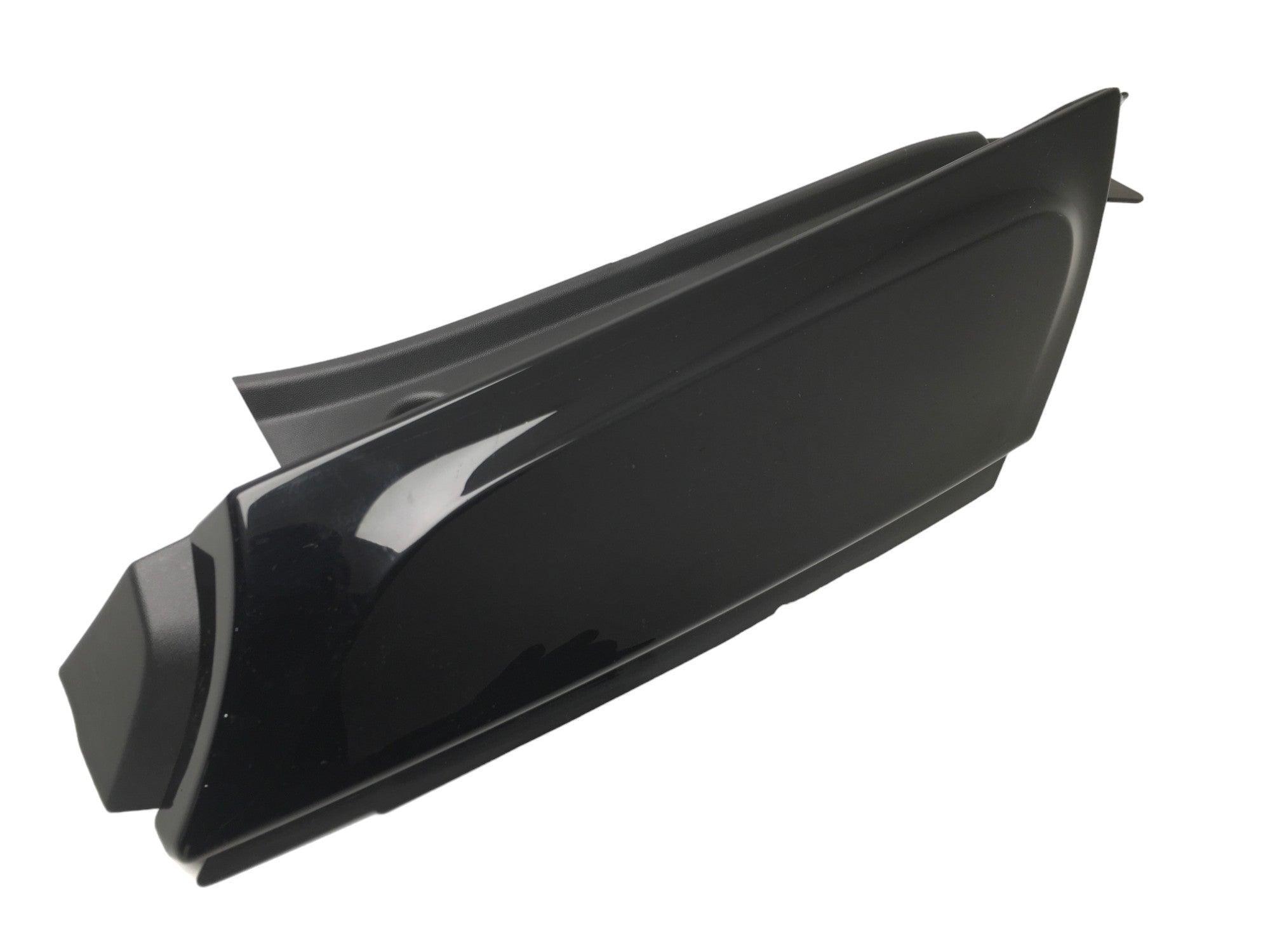 Embellecedor izq aleron Renault Clio IV GrandTour - 960335491R