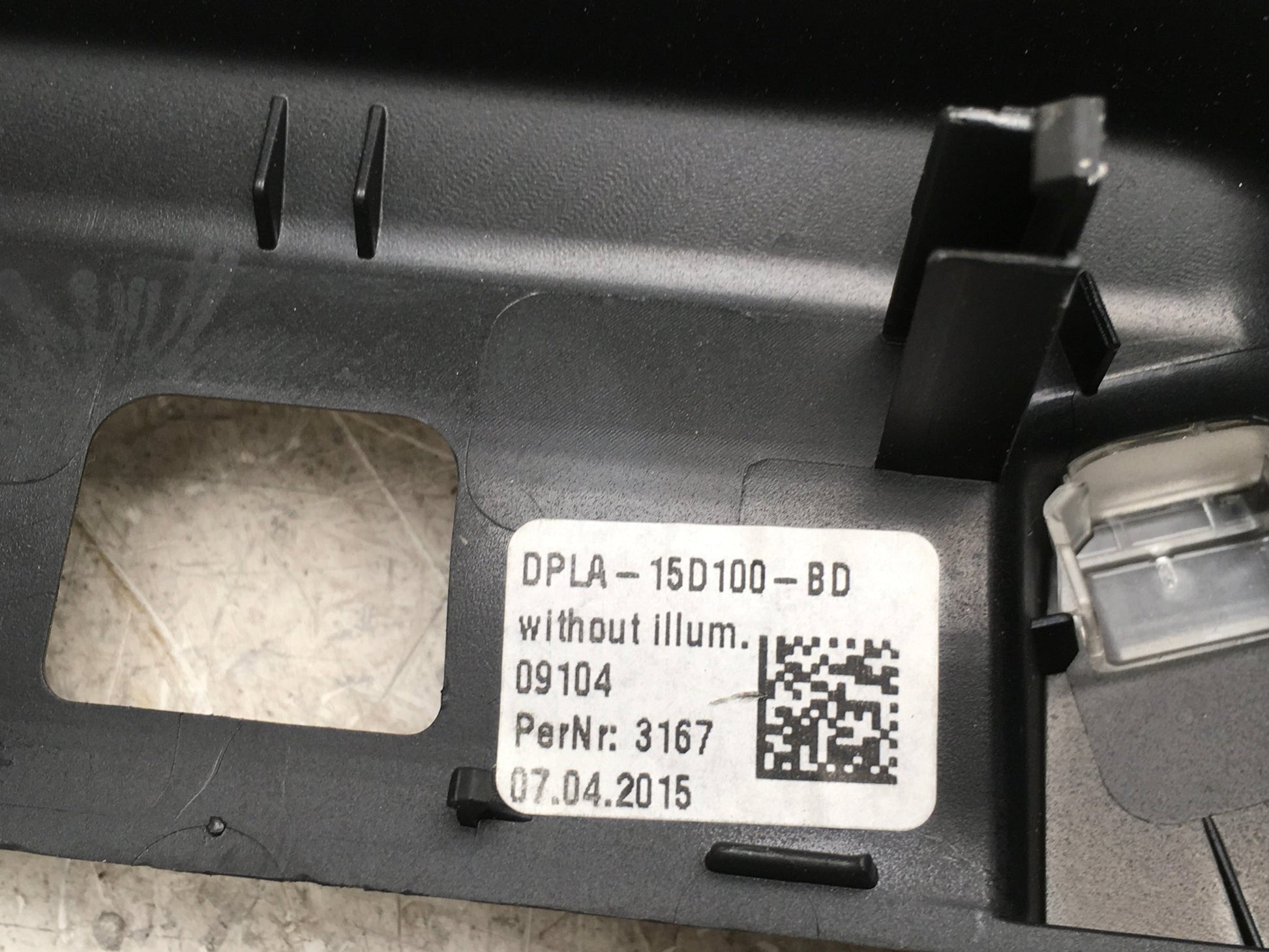 Embellecedor Reposabrazos Range Rover Sport II L494 - DPLA15D100BD