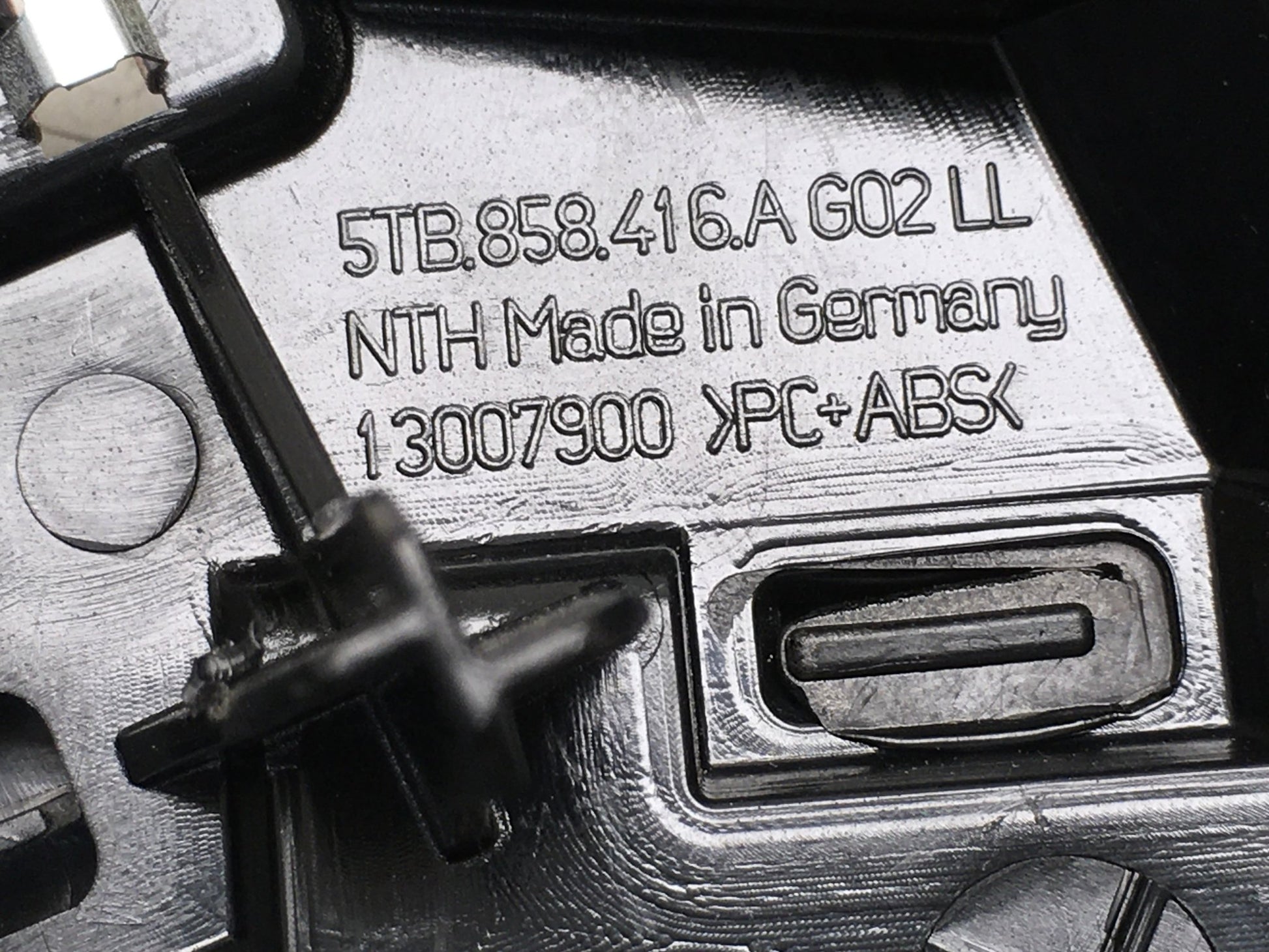 Embellecedor tablero VW Touran 2 5T - 5TB858416A