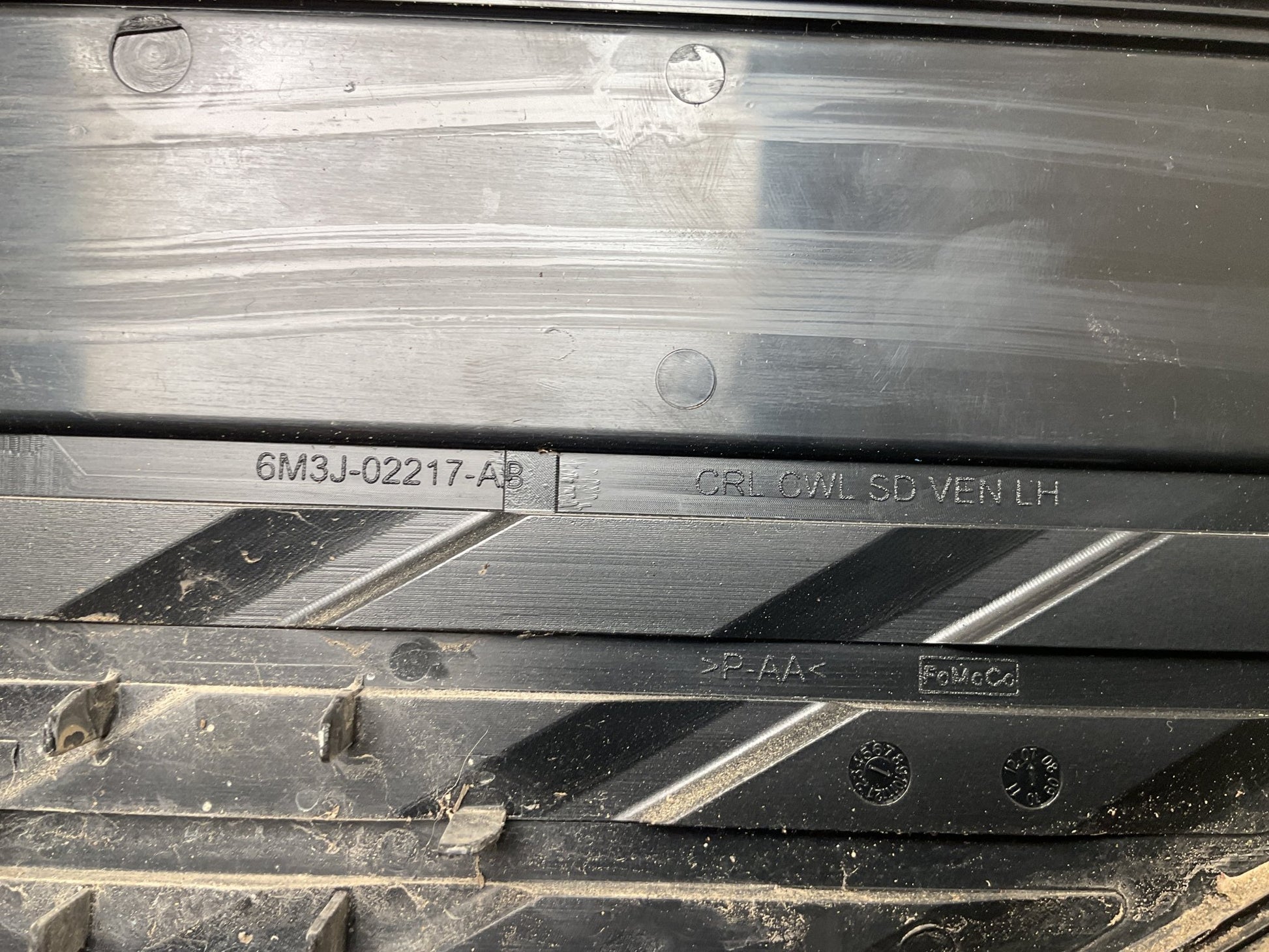 Emblema lateral Ford Ranger 6M3J02217AB - 6M3J02217AB