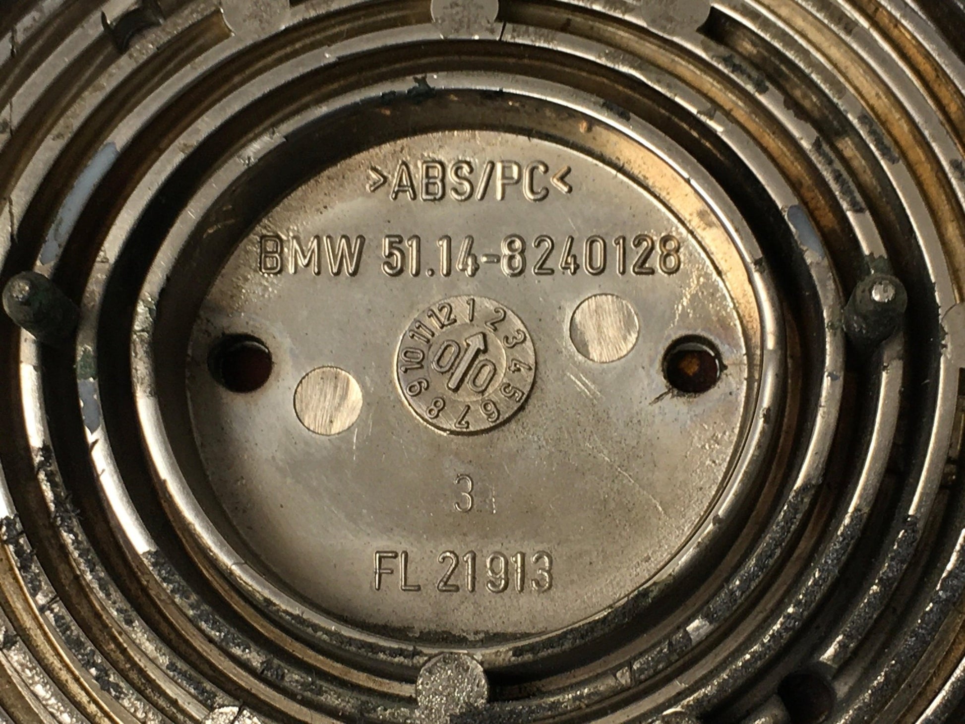 Emblema marca para BMW E46 - 8240128