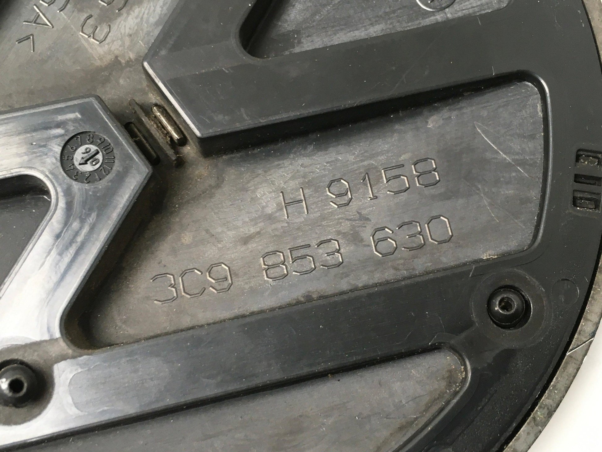 Emblema marca VW 3C9853630 - 3C9853630