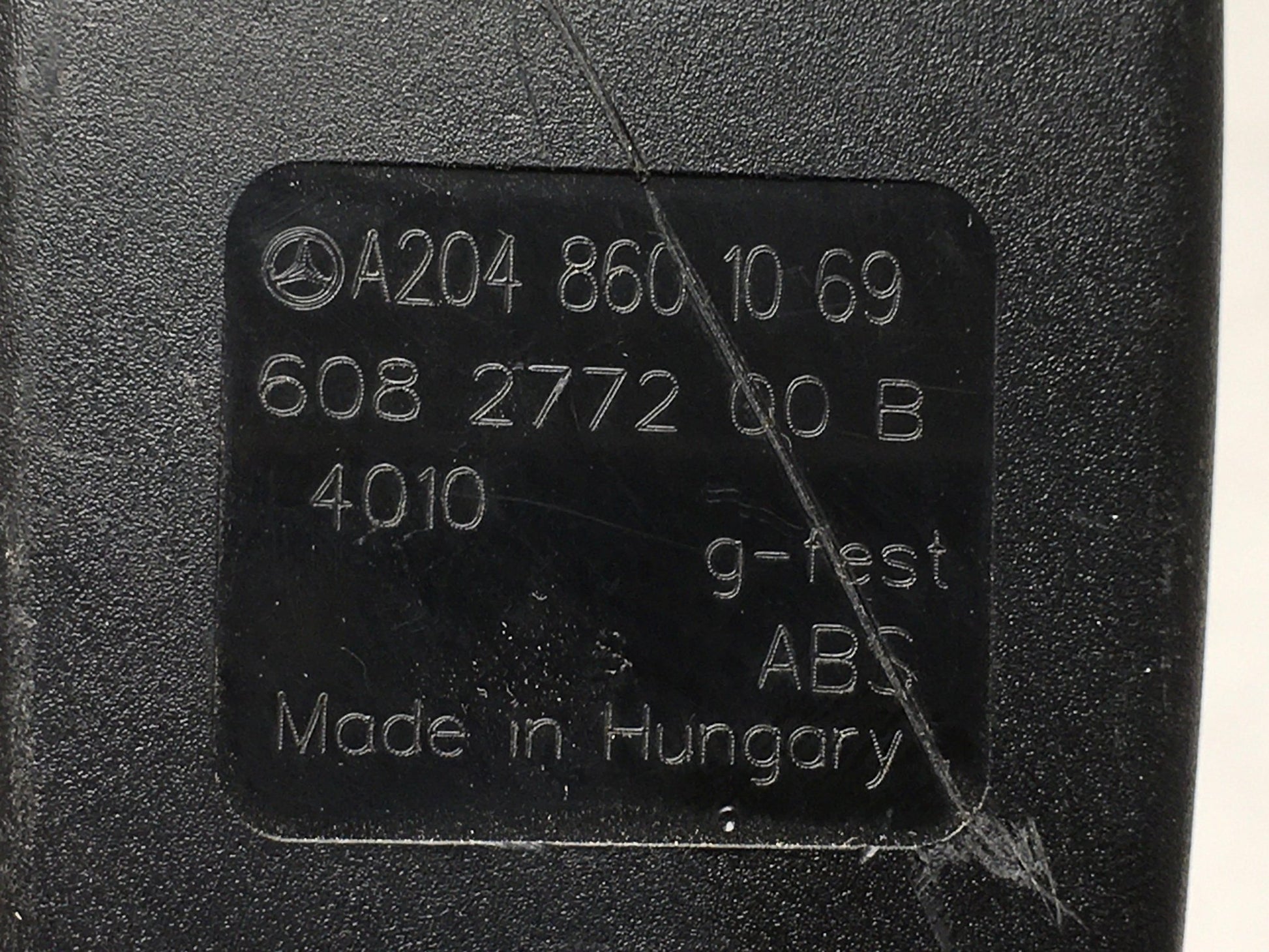 Enganche cinturon tra dcho Mercedes C207 - A2048601069