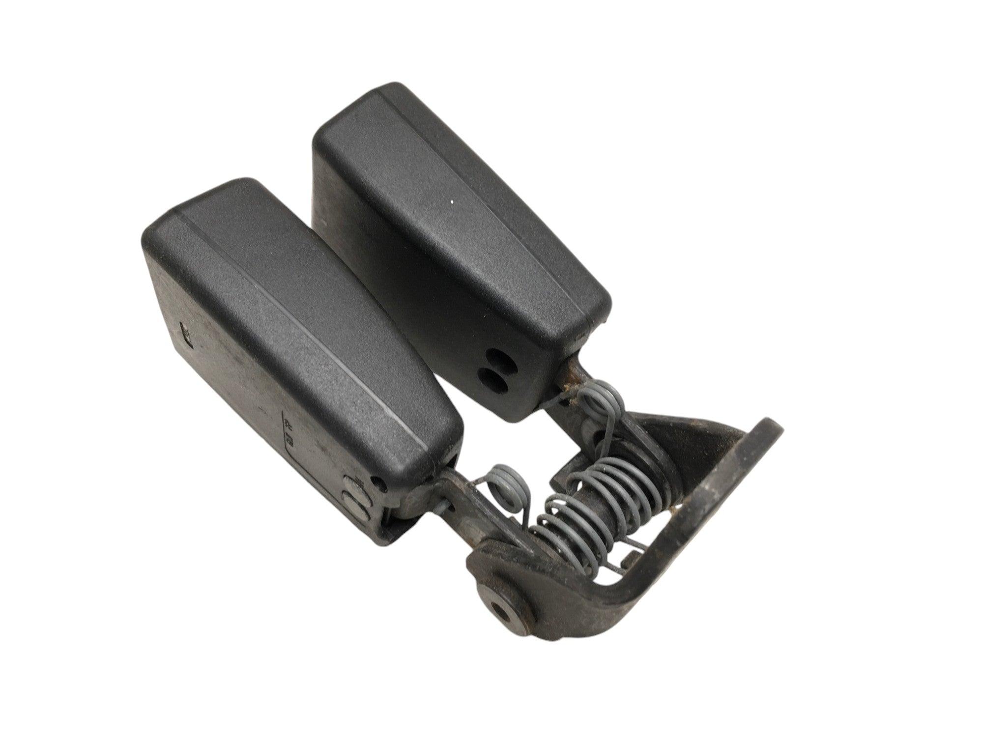 Enganche cinturon traseros Ford 4M51A613K21AA - 4M51A613K21AA