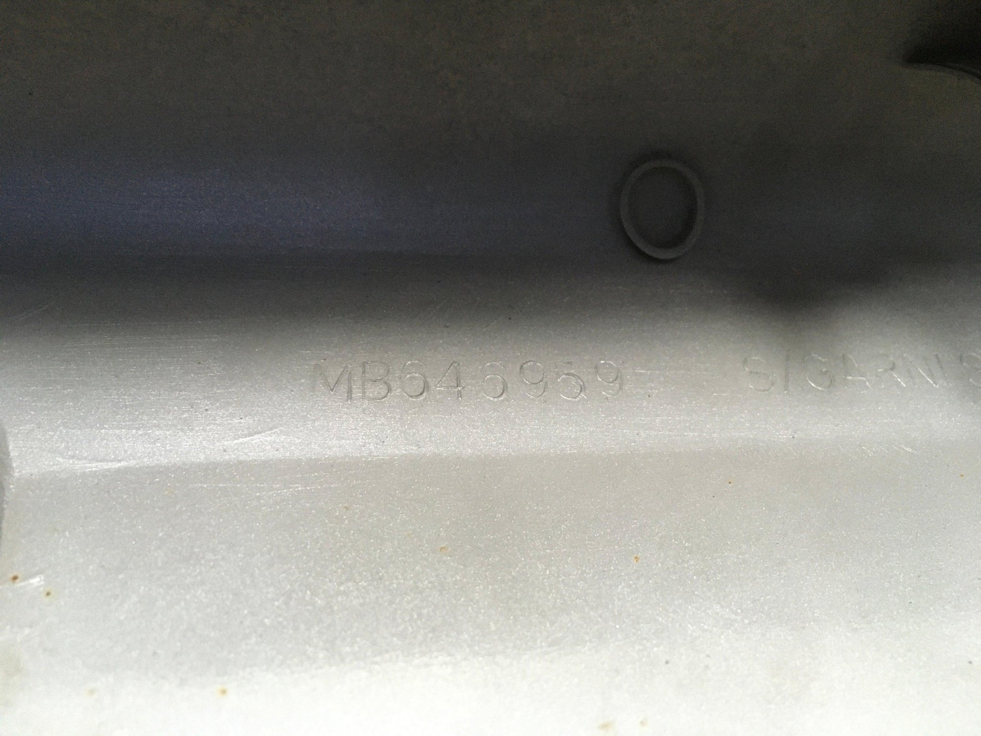 Estribera izquierda Mitsubishi Pajero MB646959 - MB646959_