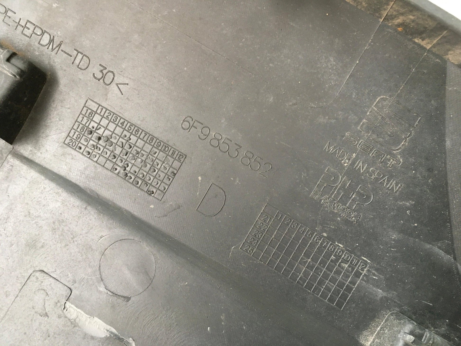 Faldon derecho Seat Arona - 6F9853852