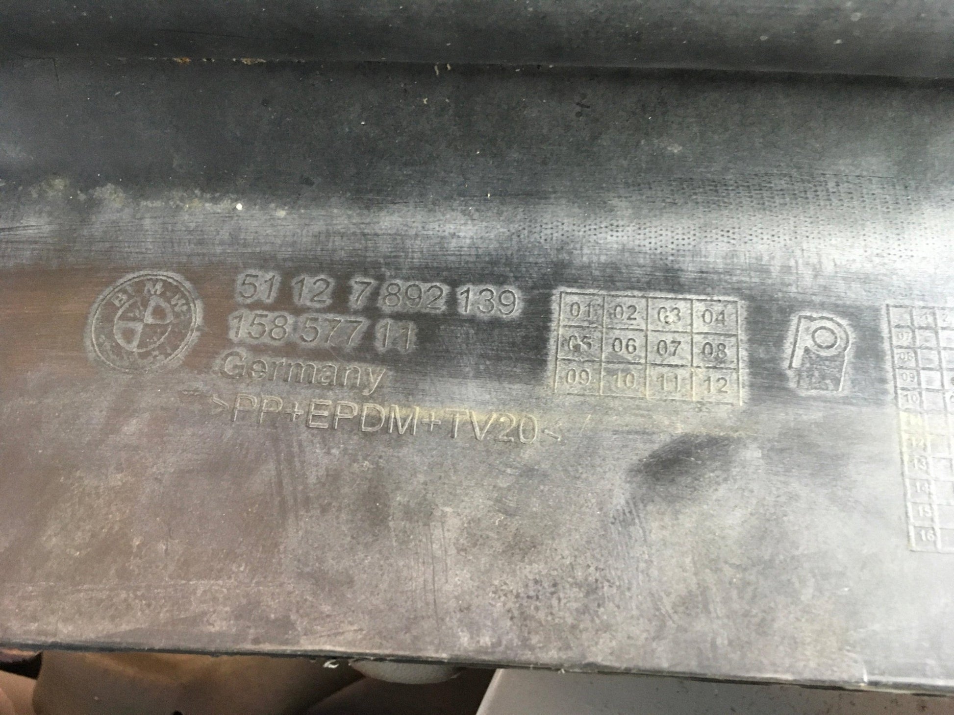 Faldon trasero BMW 3 E90 - 7892139